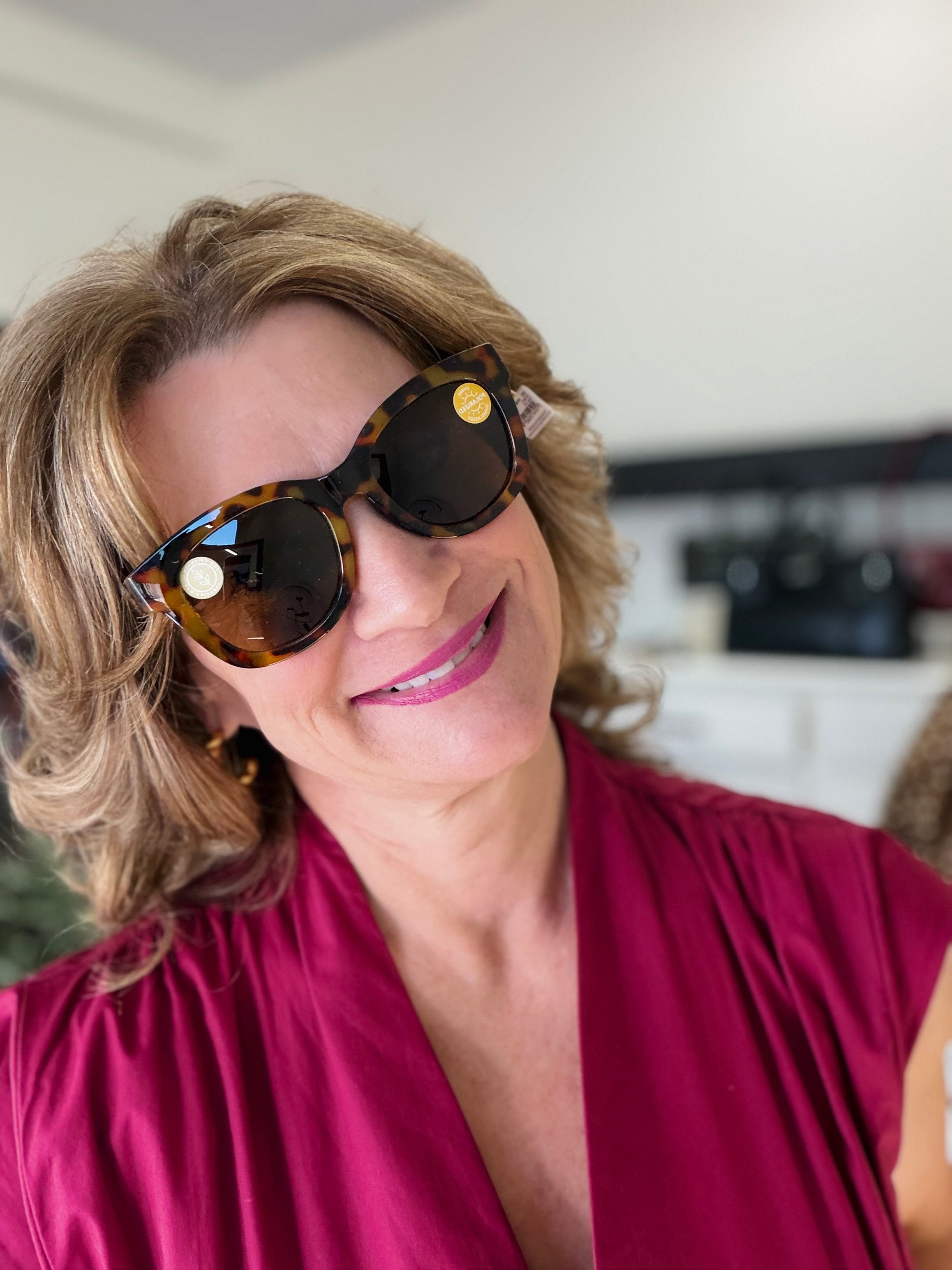 Center Stage Polarized Sunglasses- Tortoise