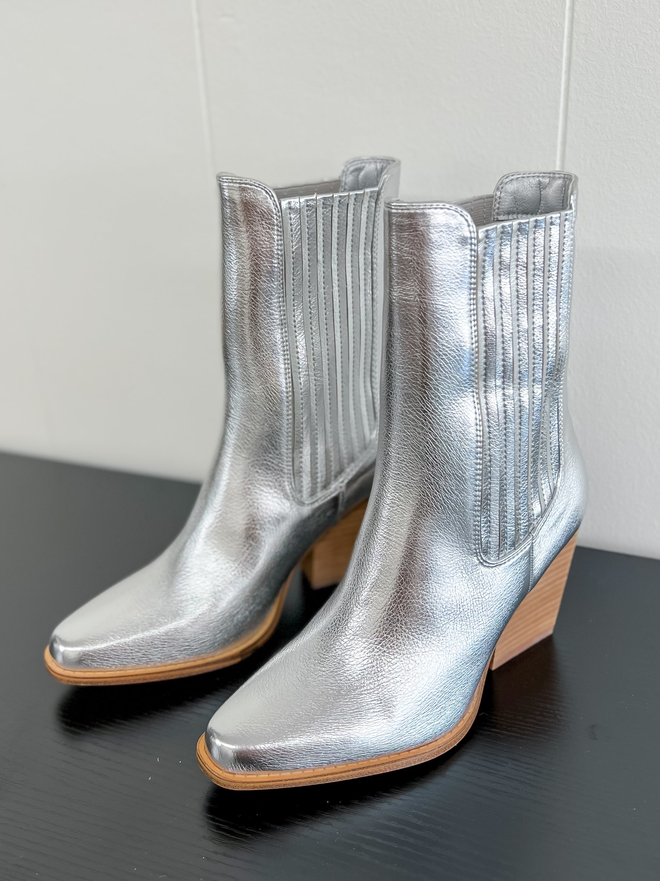 [Chinese Laundry] Cali Metallic Boot-Silver