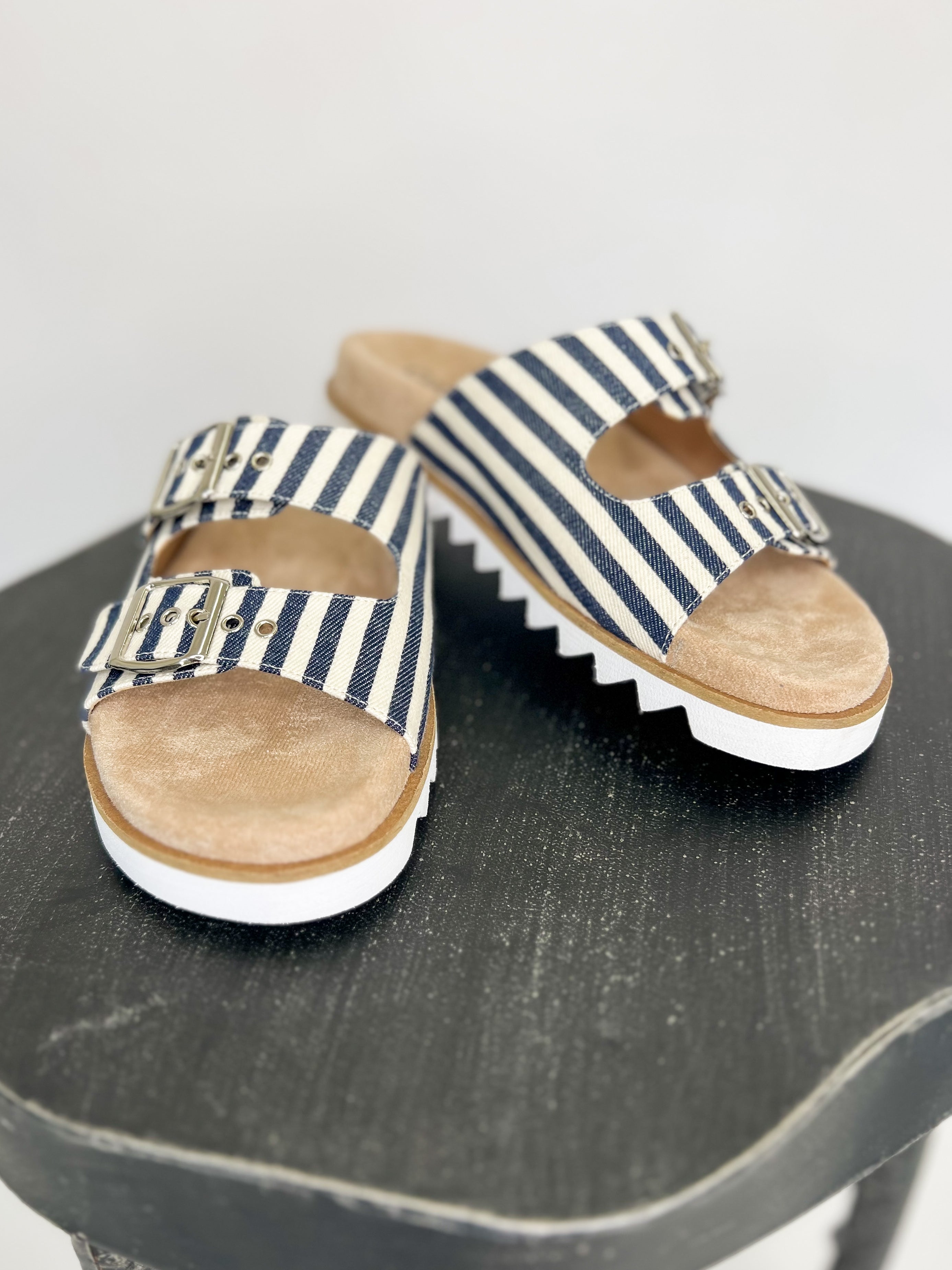 [Corky's] DASH- Navy Natural Stripe