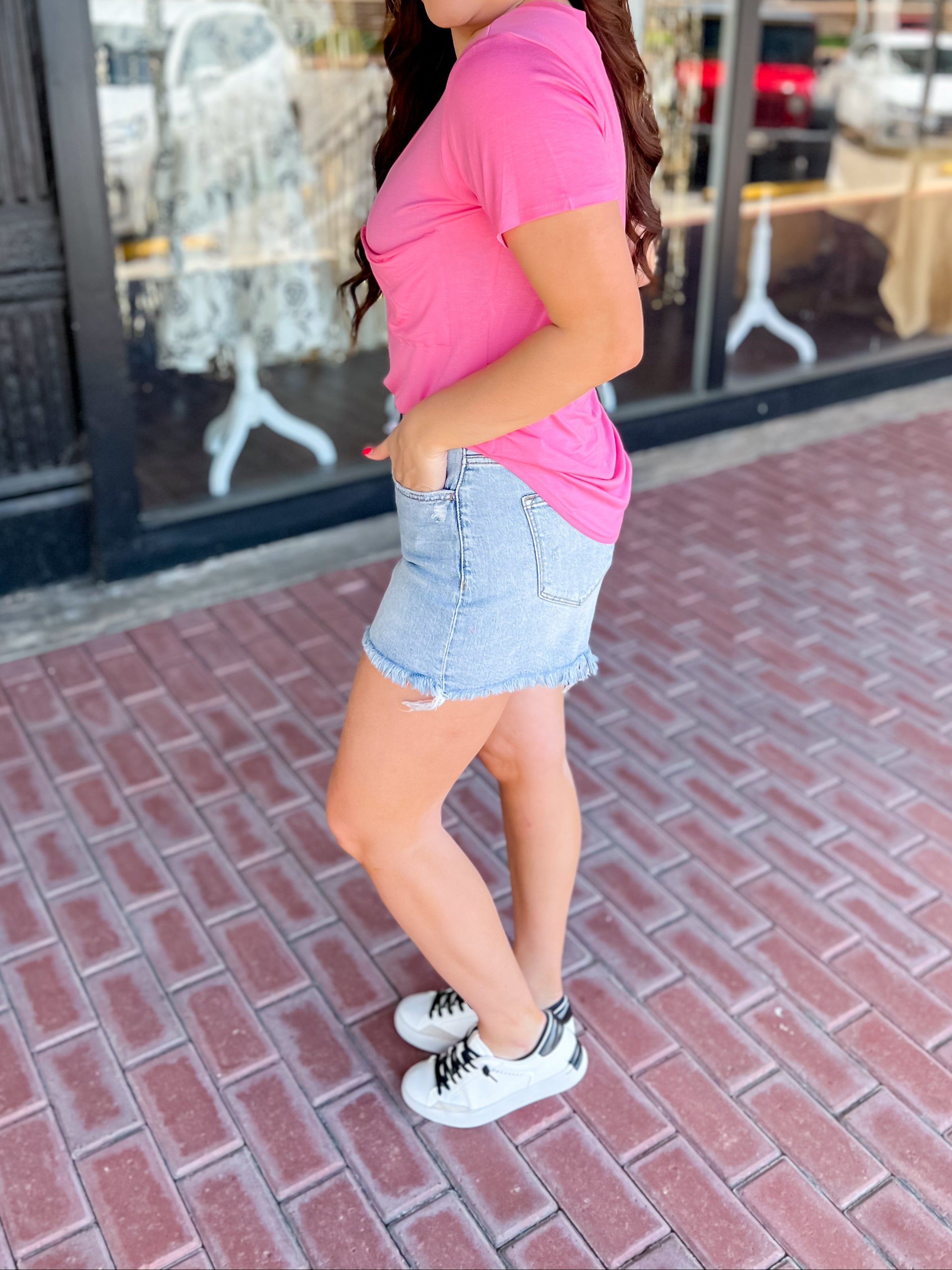 The Rhea Pocket Tee-Bubblegum