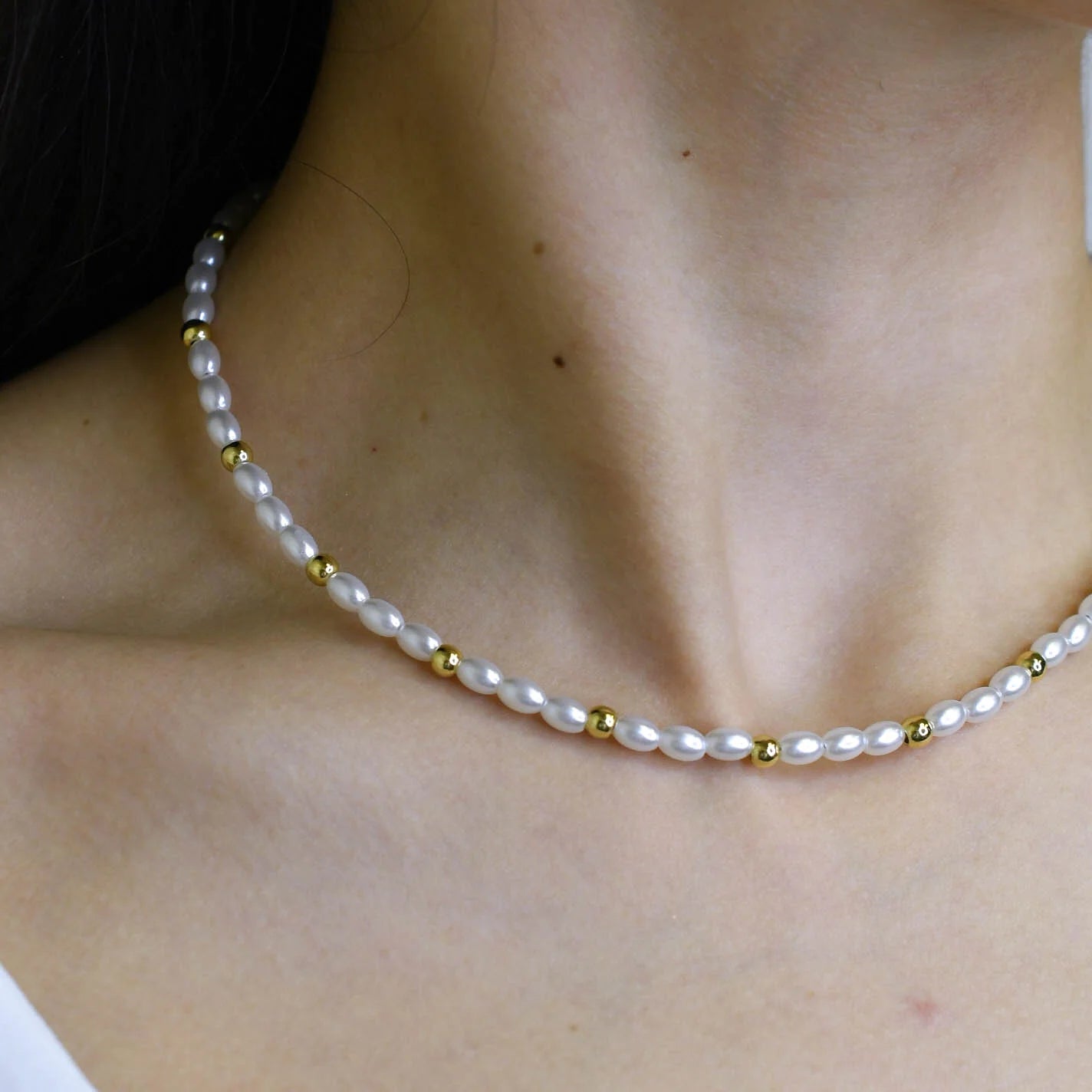 Dainty Pearl Choker