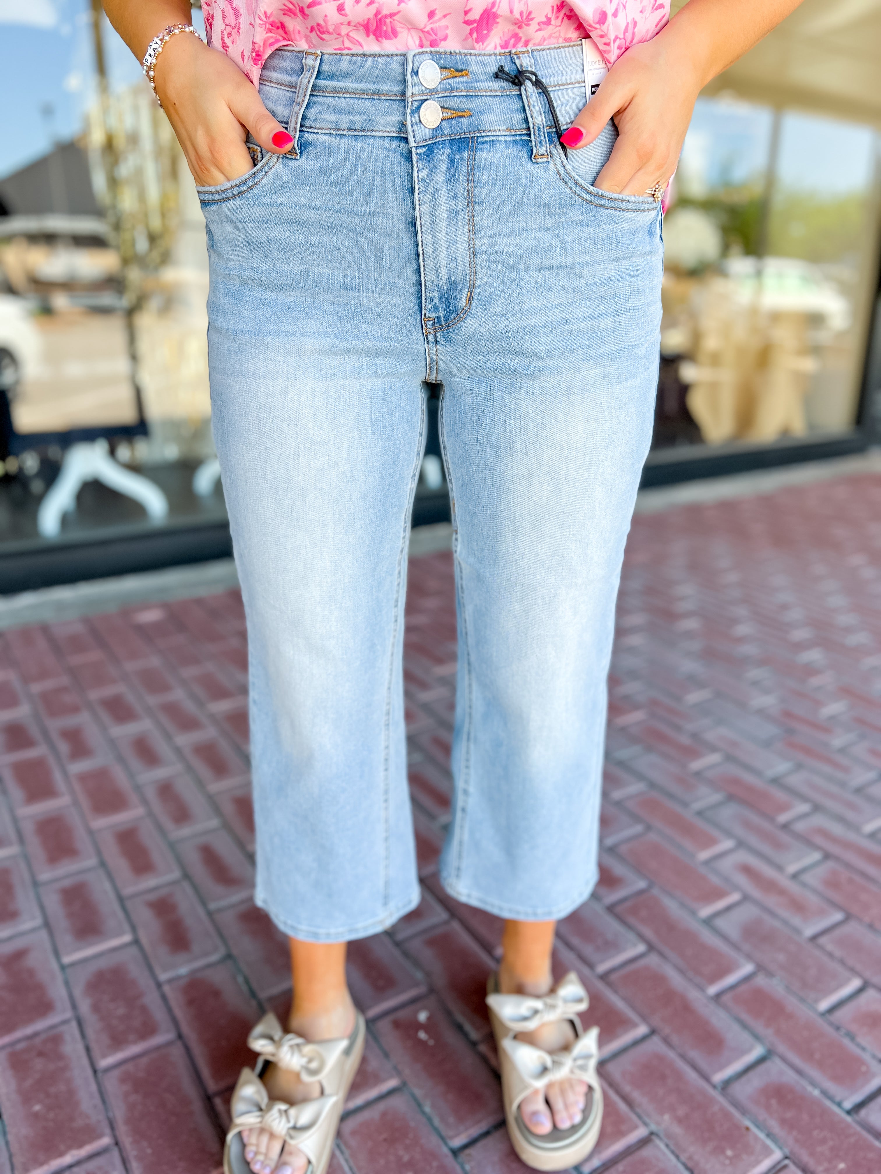 [Judy Blue] The Paltrow Wide Cropped Jeans