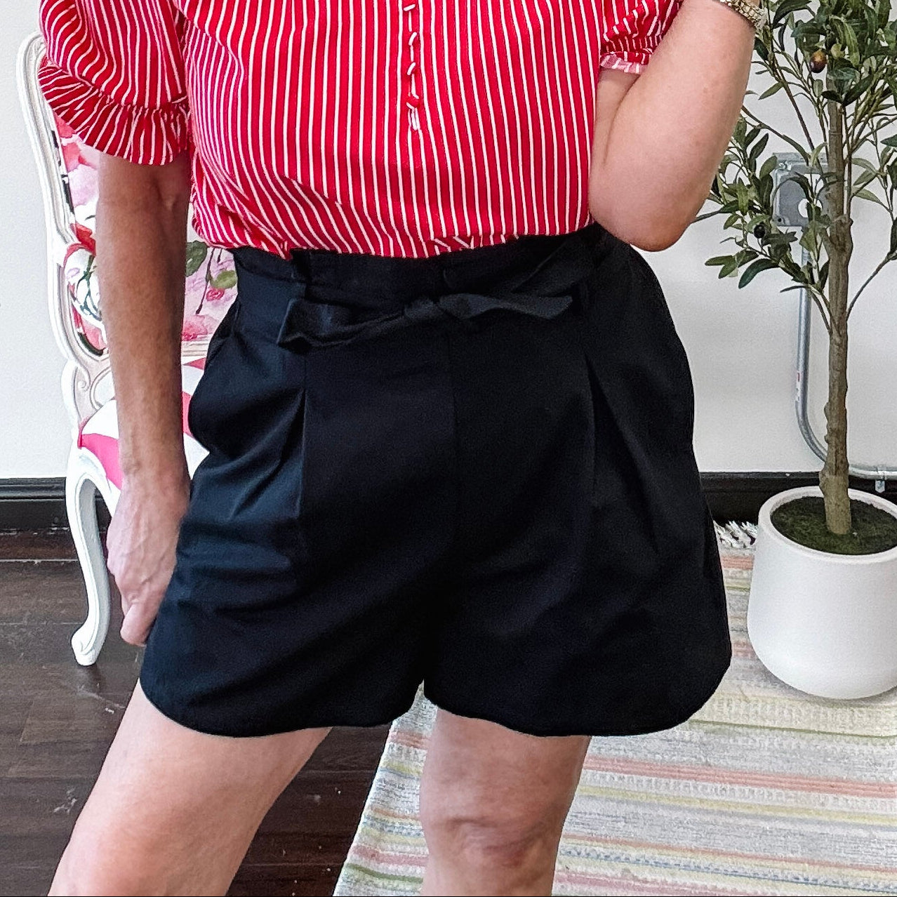 High Waisted Belted Shorts - Black