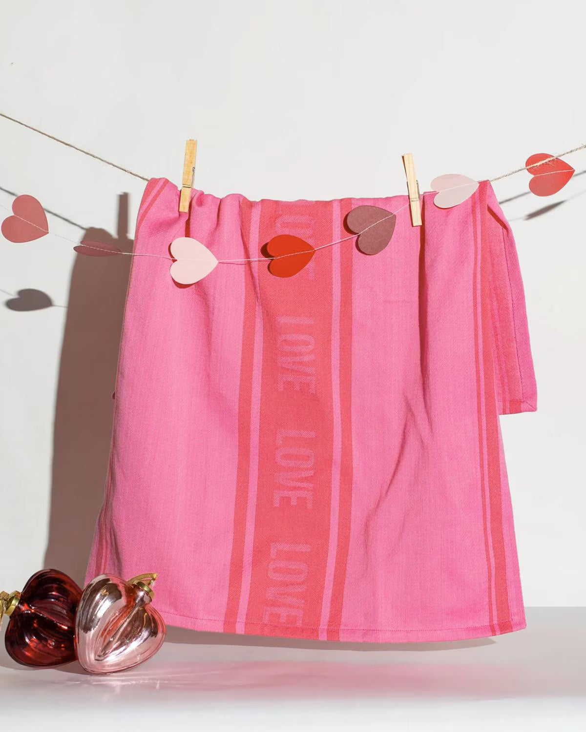 Love Jacquard Hand Towel 20" x 28" - Pink