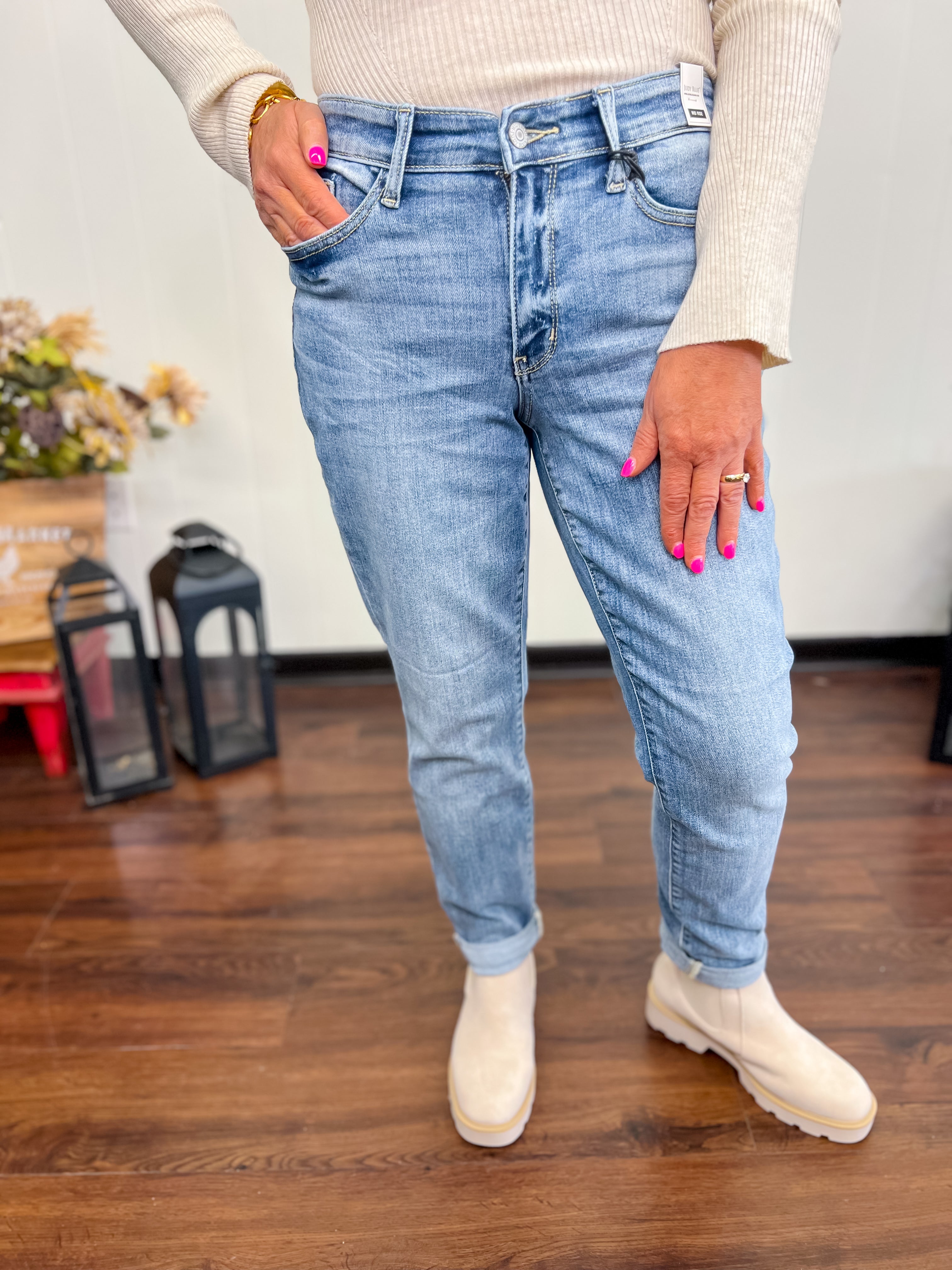 [Judy Blue] Another Love Mid Rise Jean