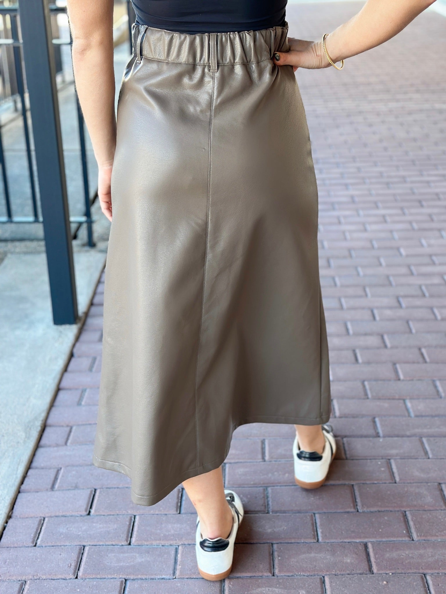 Luna Line Skirt