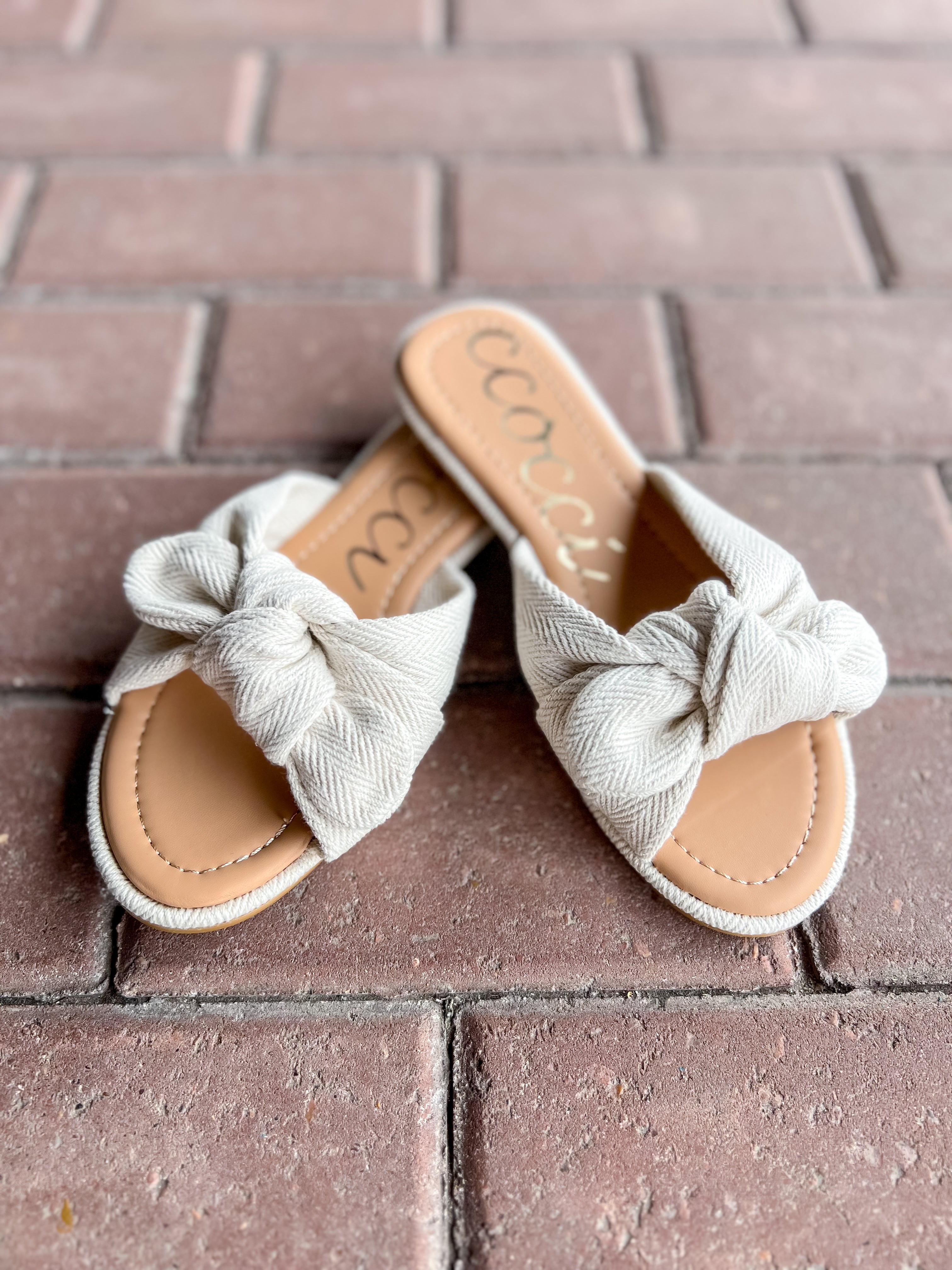 Rachael Linen Knotted Bow Slide-Natural