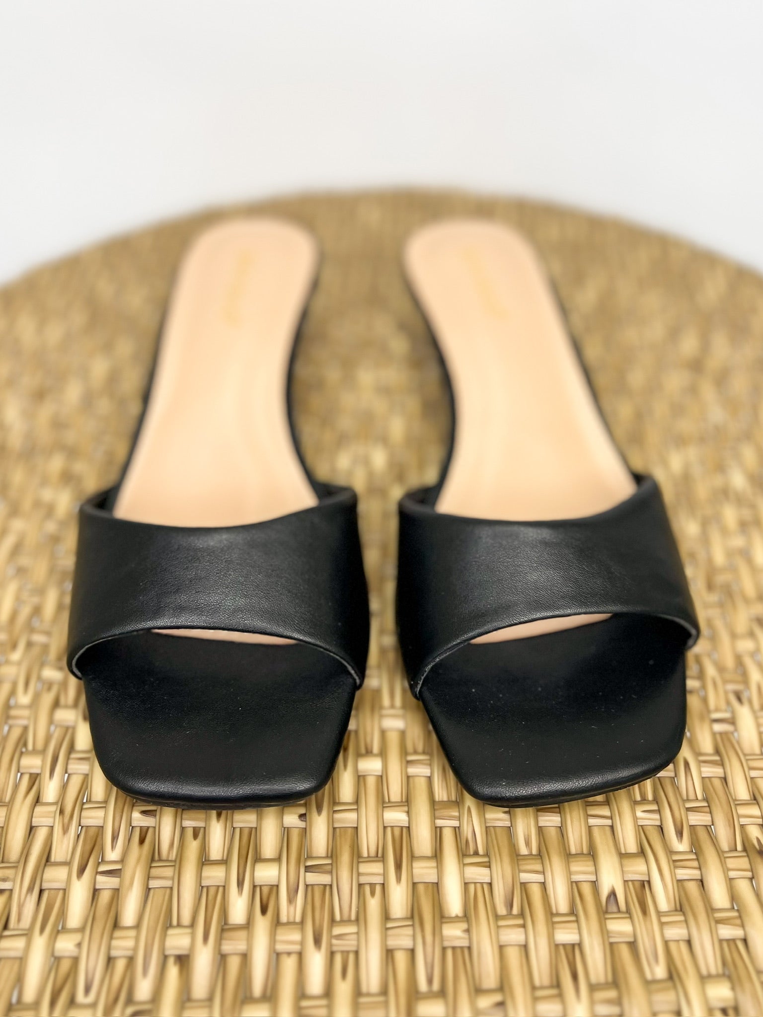 Brat-09 Slide Heel - Black