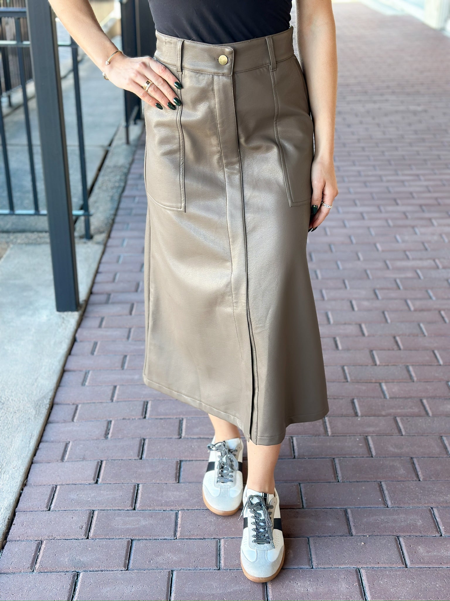 Luna Line Skirt