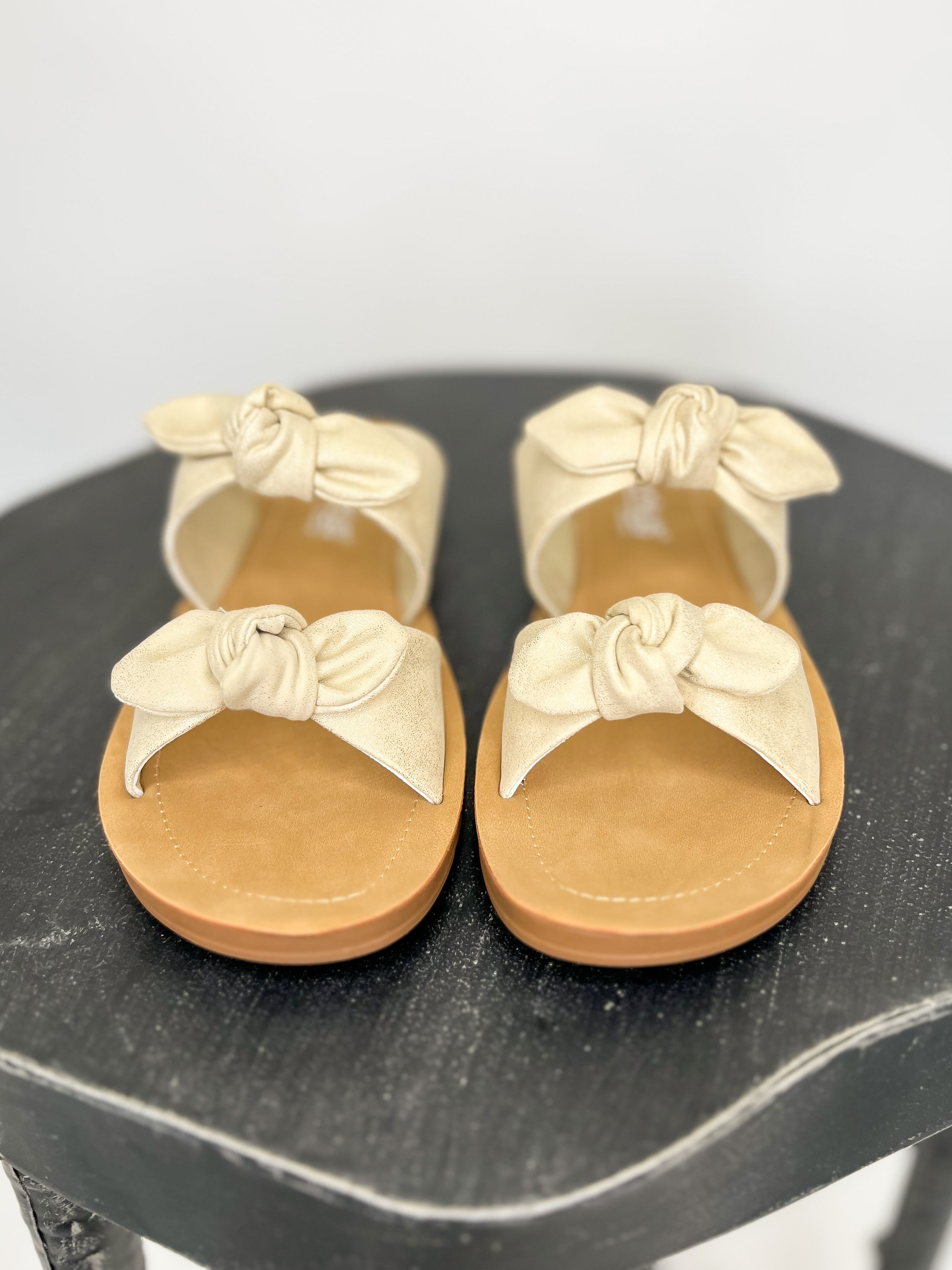 [Corky's] Take A Bow-Gold Wash Metallic