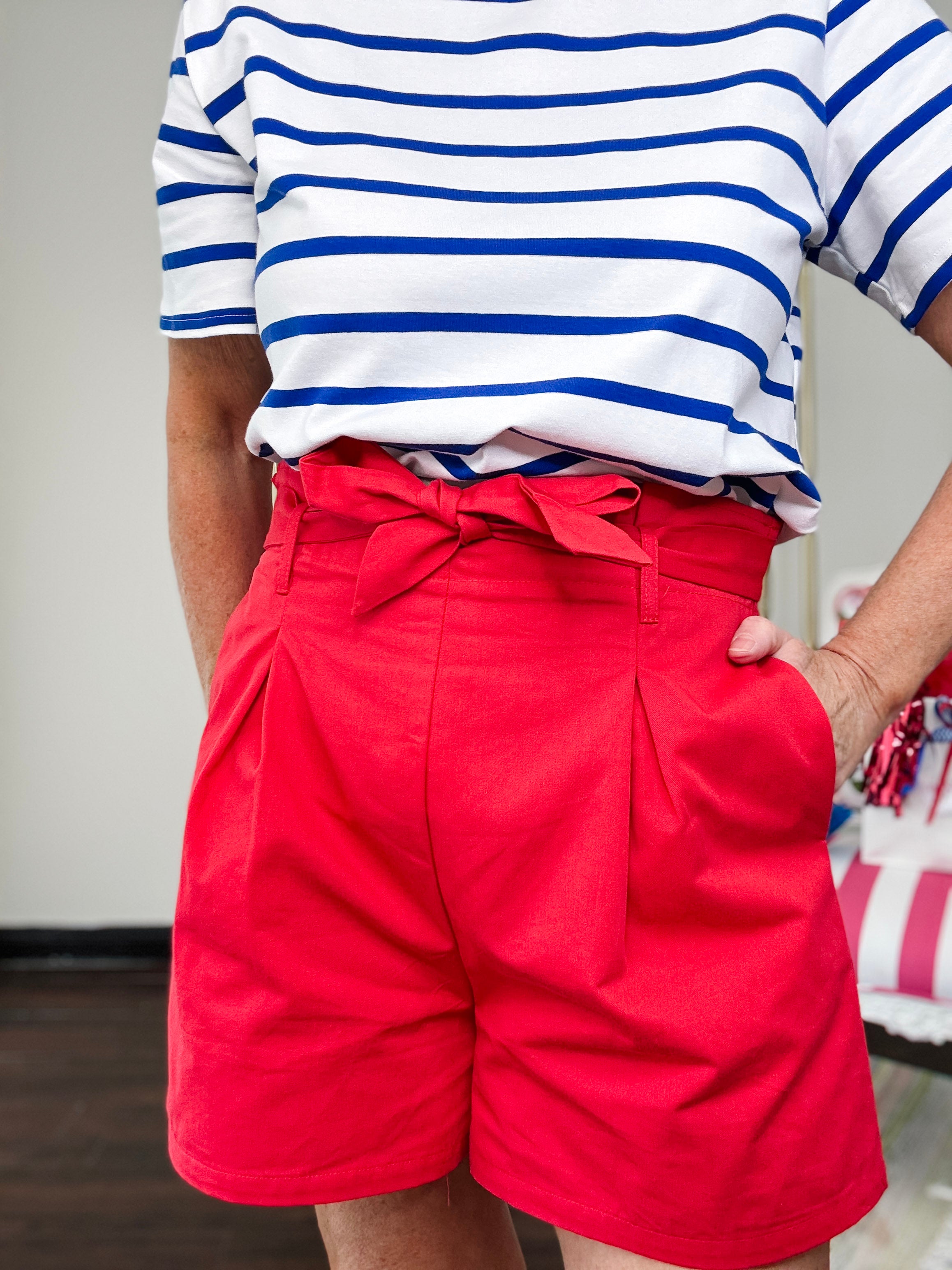High Waisted Belted Shorts - Red