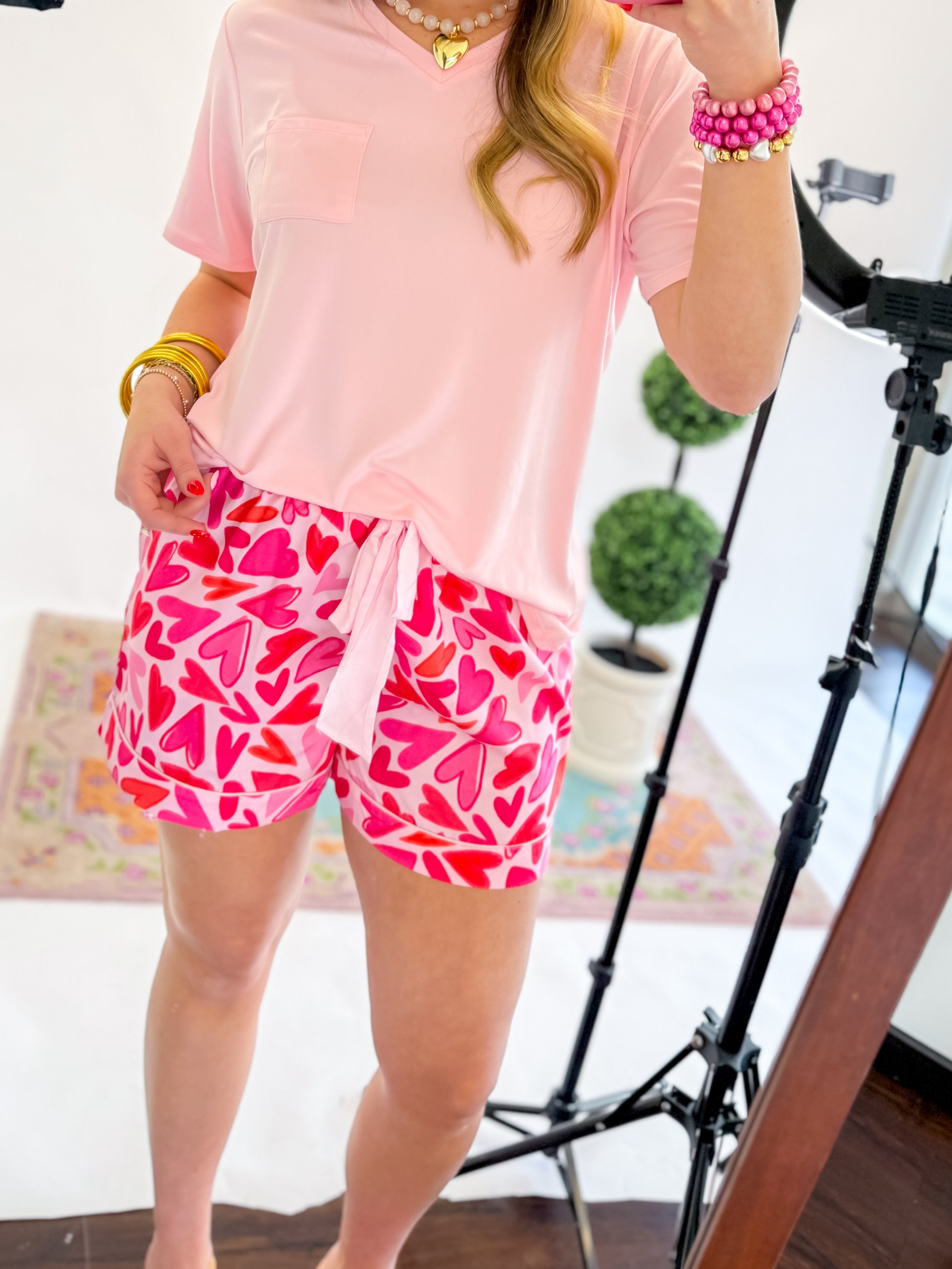 Highlands V-Neck Pocket Tee - Light Pink