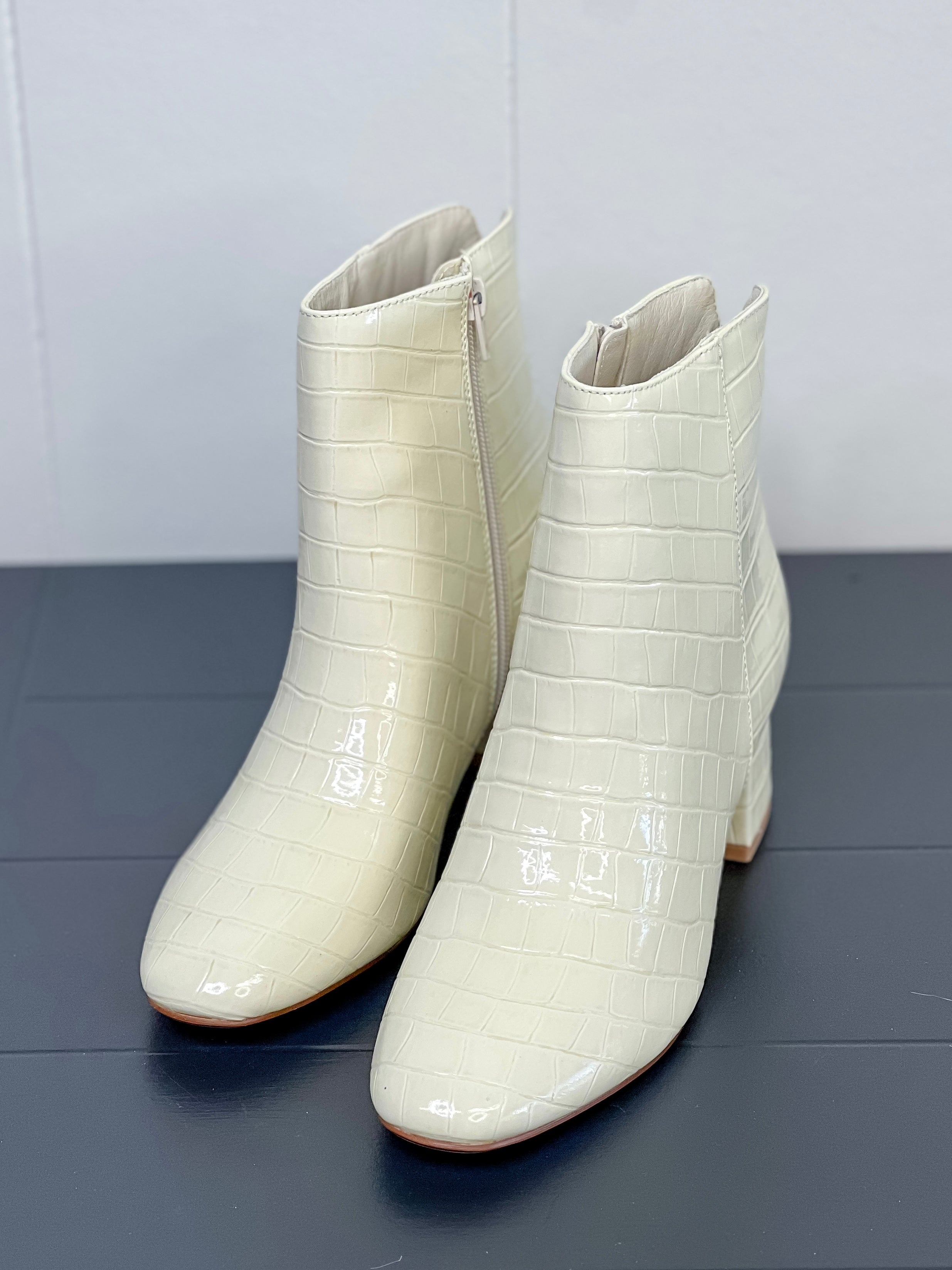 [Chinese Laundry] Davinna Bootie-Cream