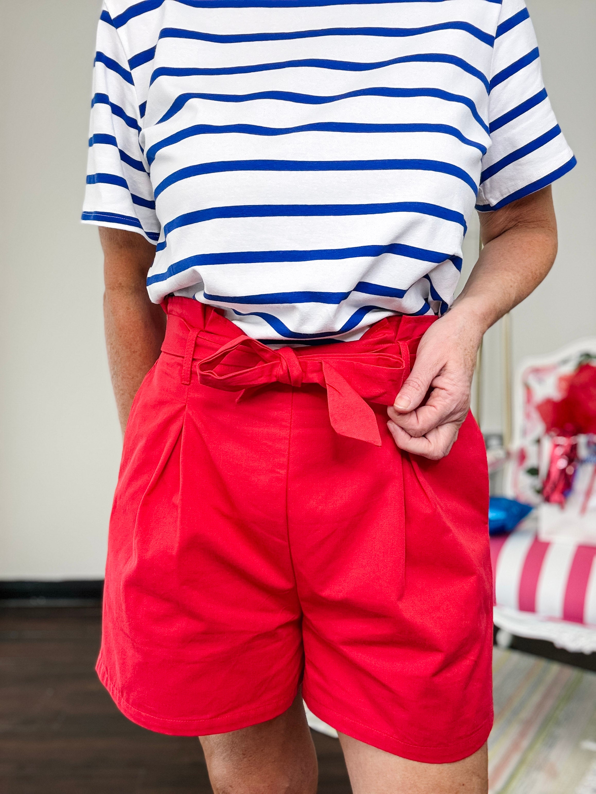 High Waisted Belted Shorts - Red
