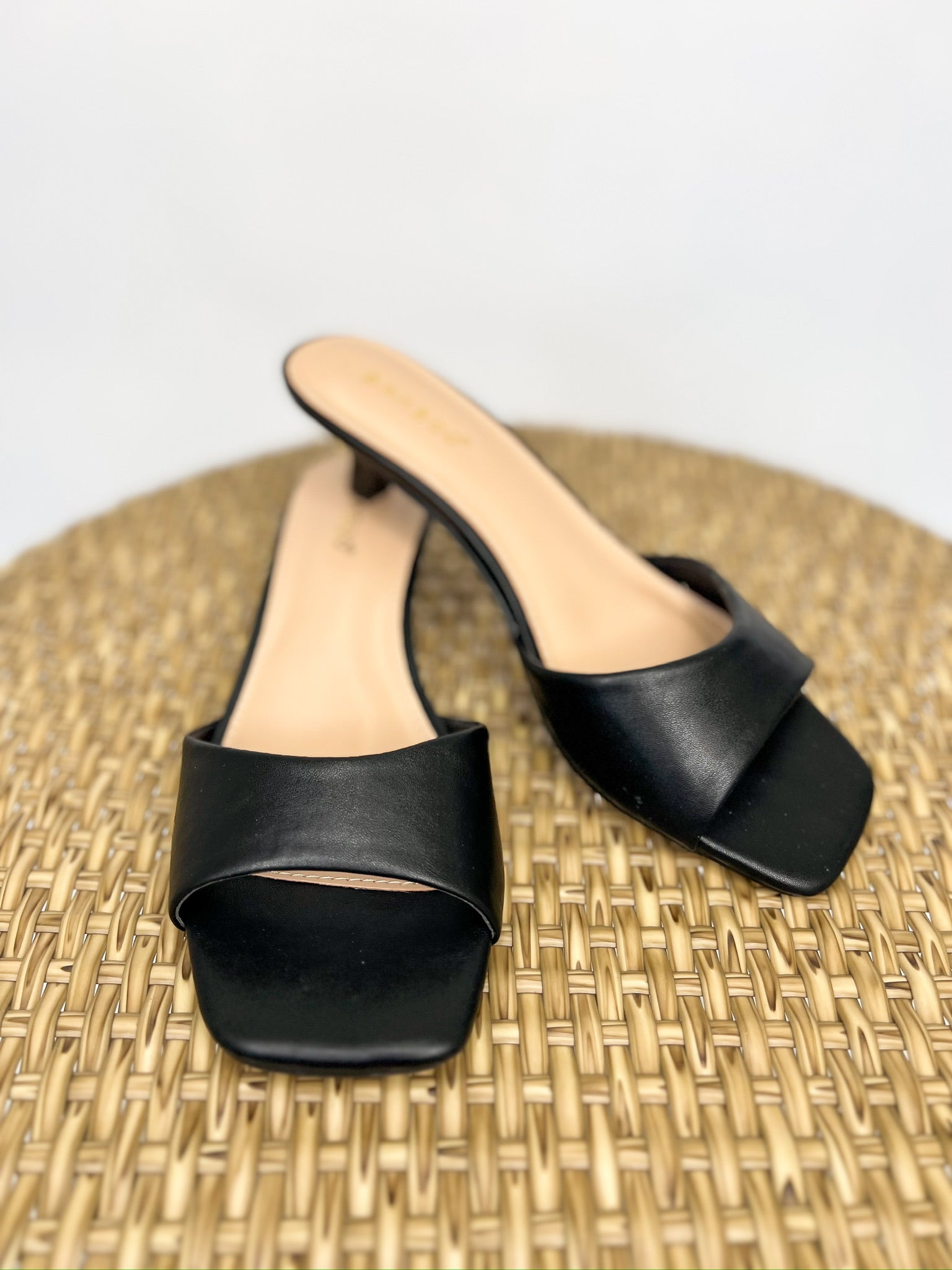 Brat-09 Slide Heel - Black