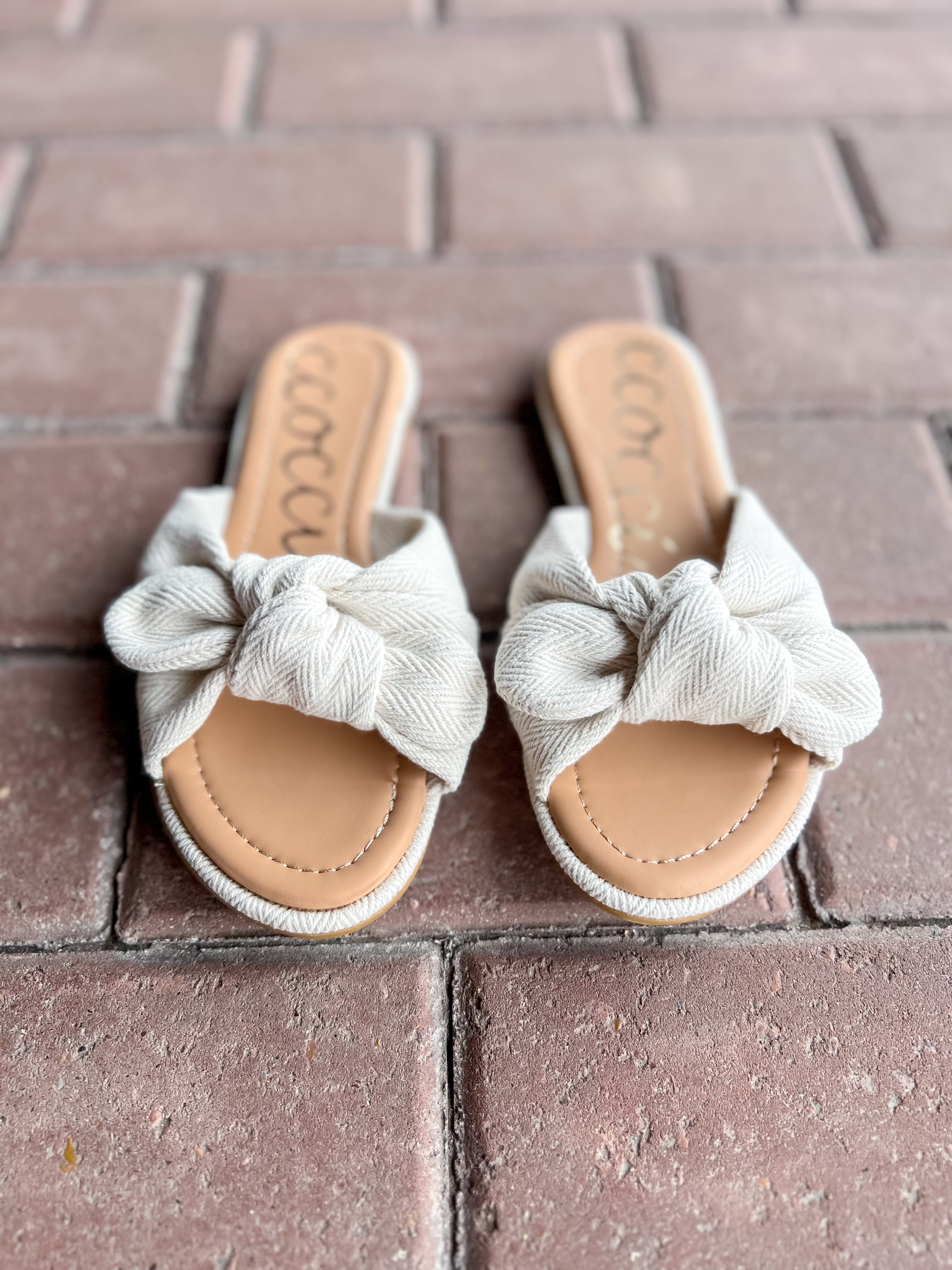 Rachael Linen Knotted Bow Slide-Natural