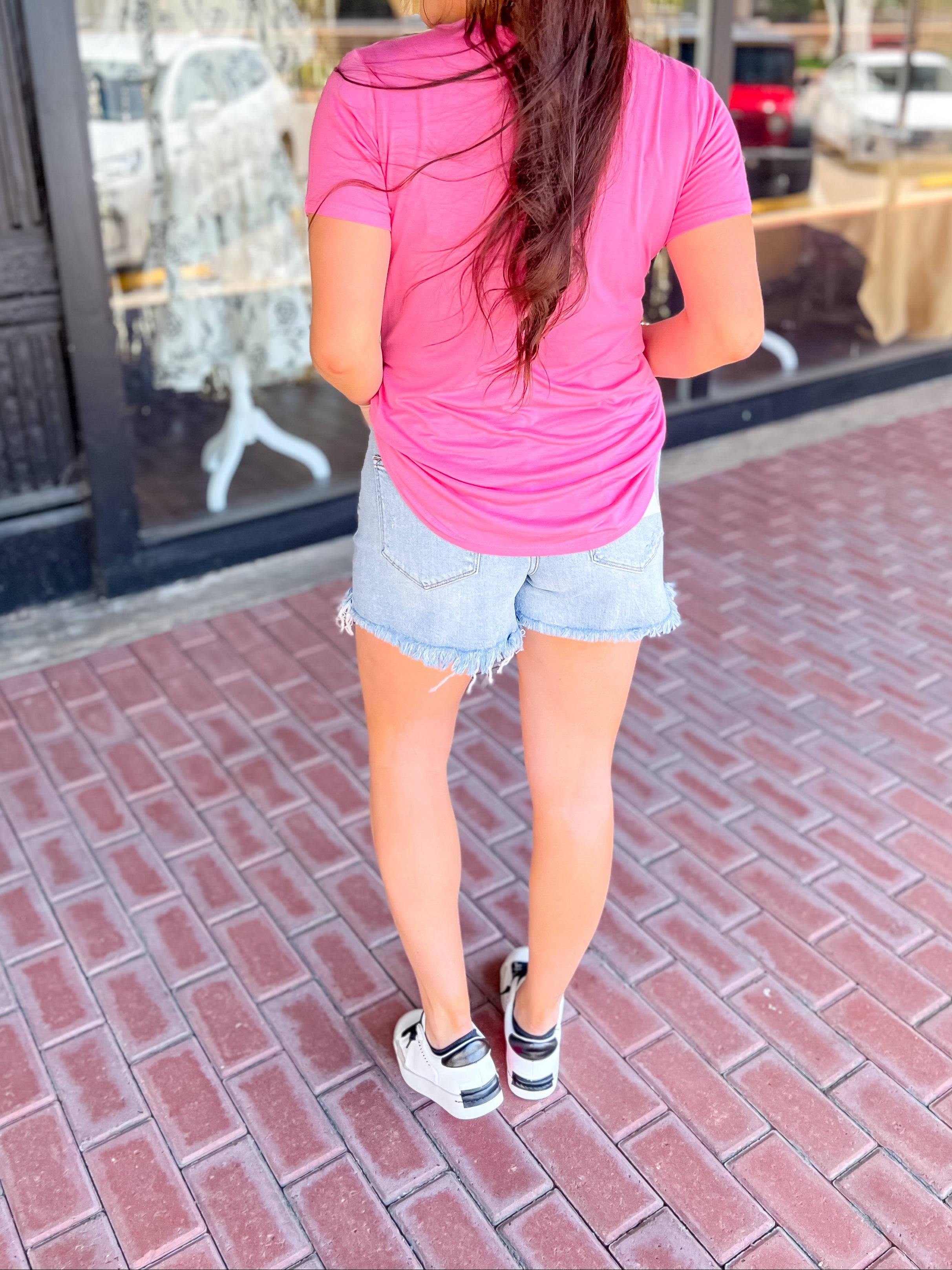 The Rhea Pocket Tee-Bubblegum