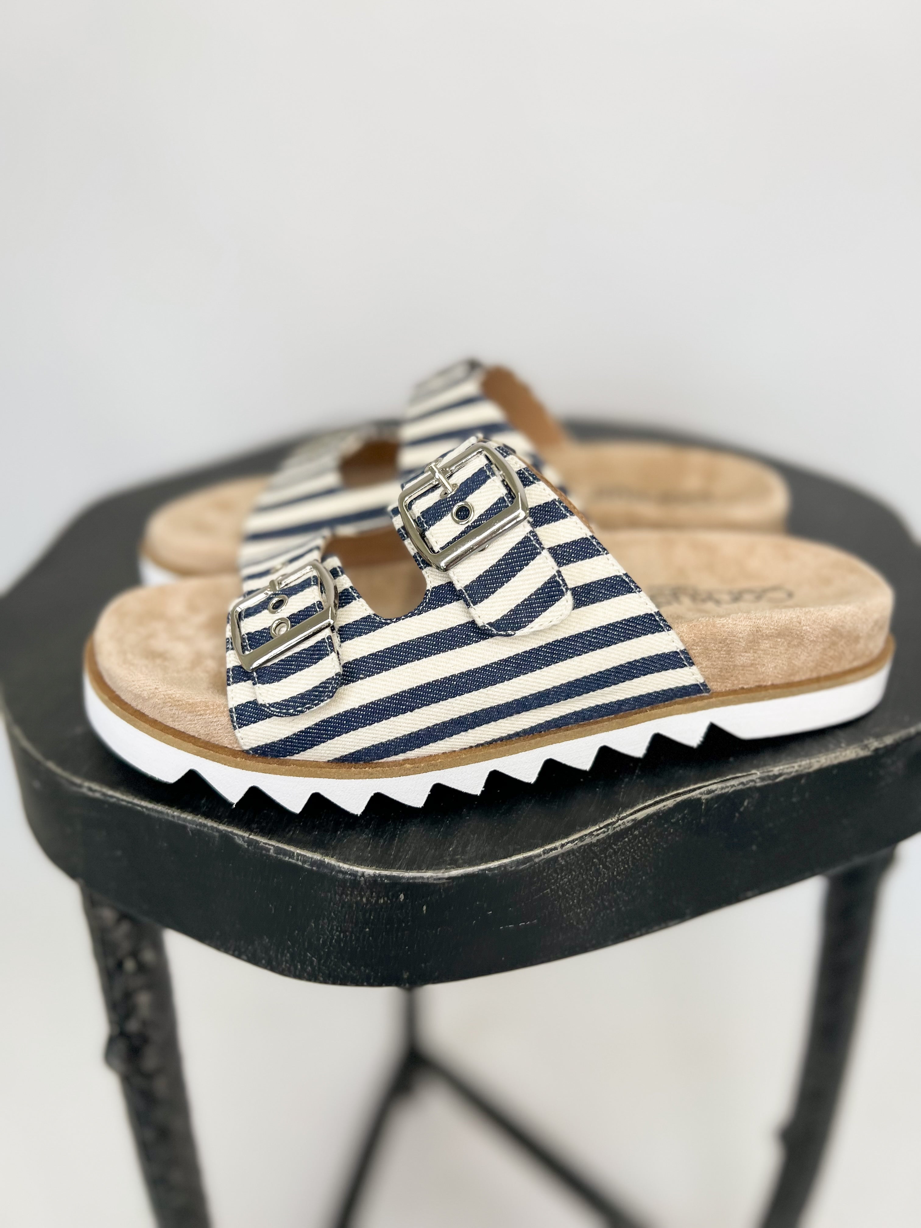 [Corky's] DASH- Navy Natural Stripe