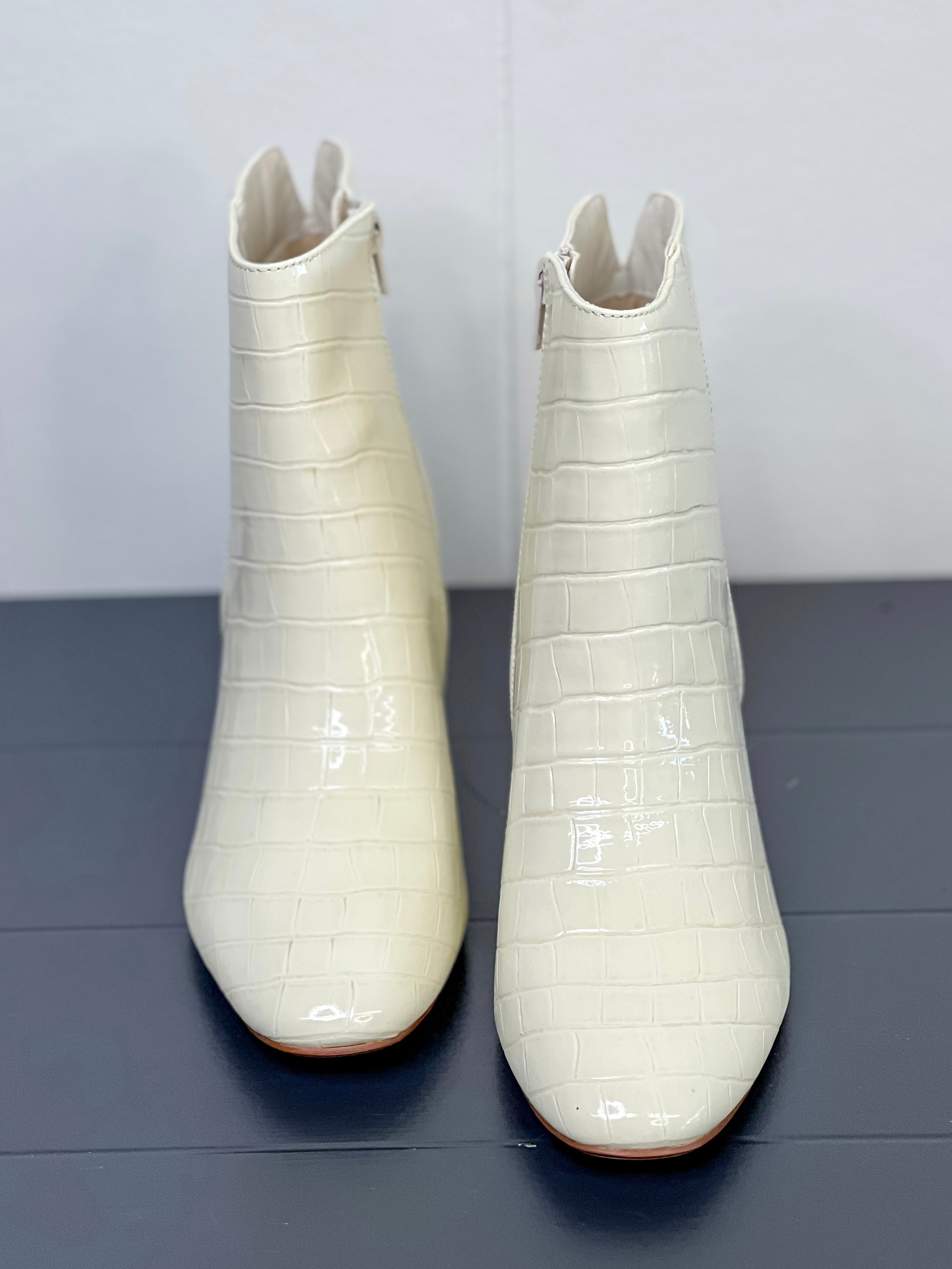 [Chinese Laundry] Davinna Bootie-Cream