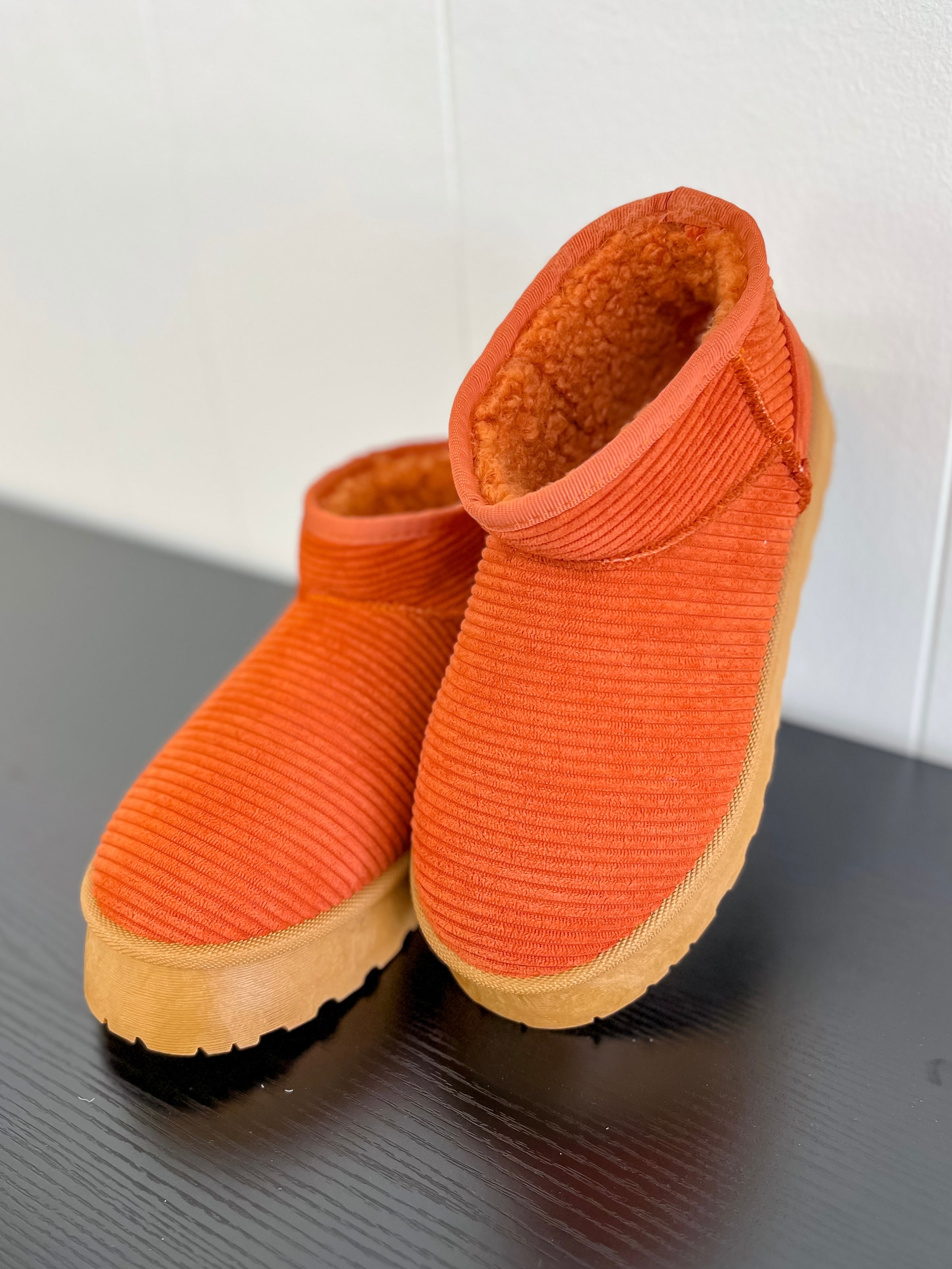 [Chinese Laundry] Yarroh Corduroy Bootie-Orange