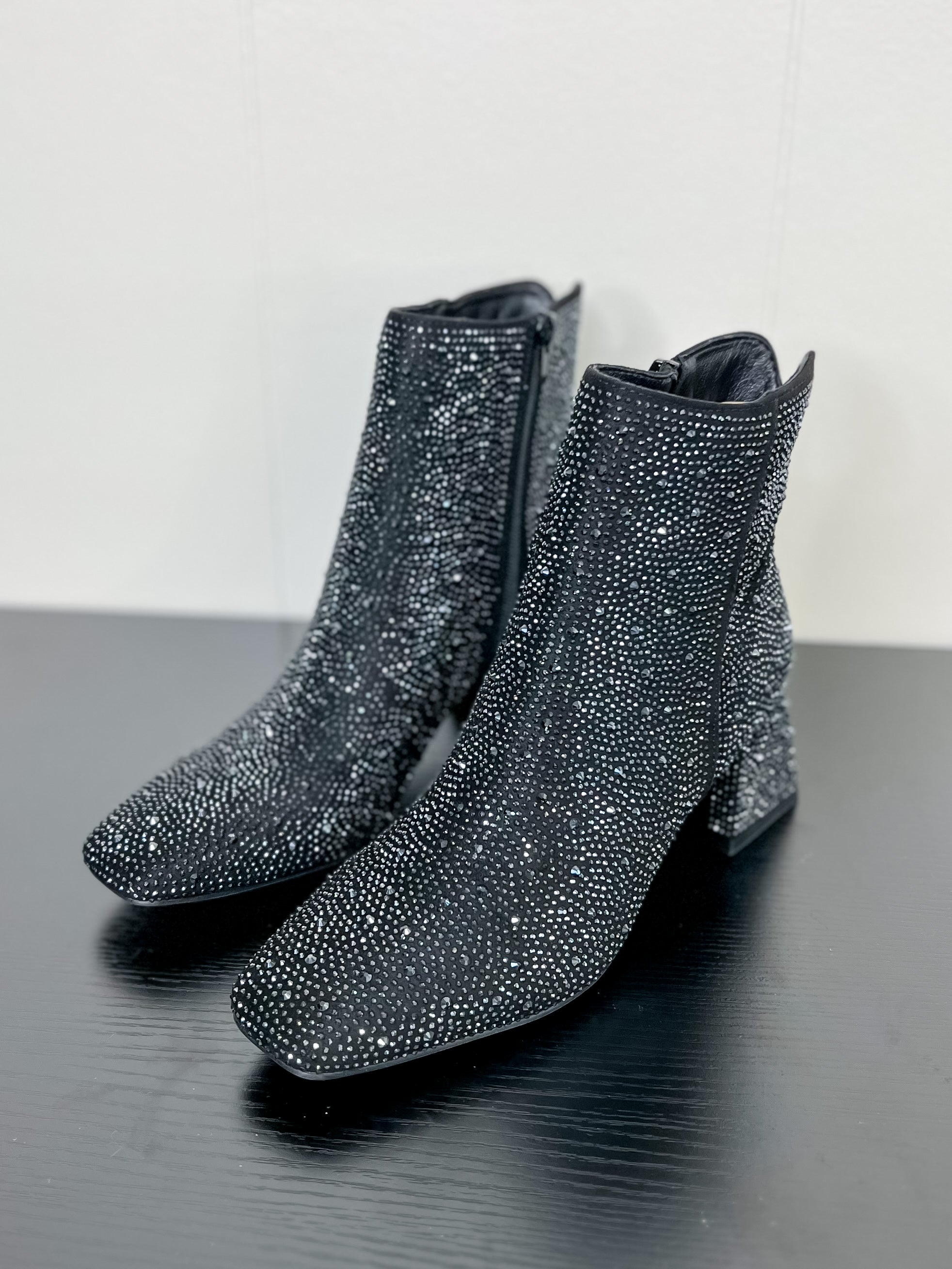 [Chinese Laundry] Diya Rhinestone Bootie-Black