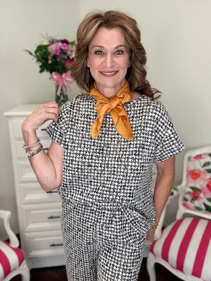 Houndstooth Short Sleeve Top-Black