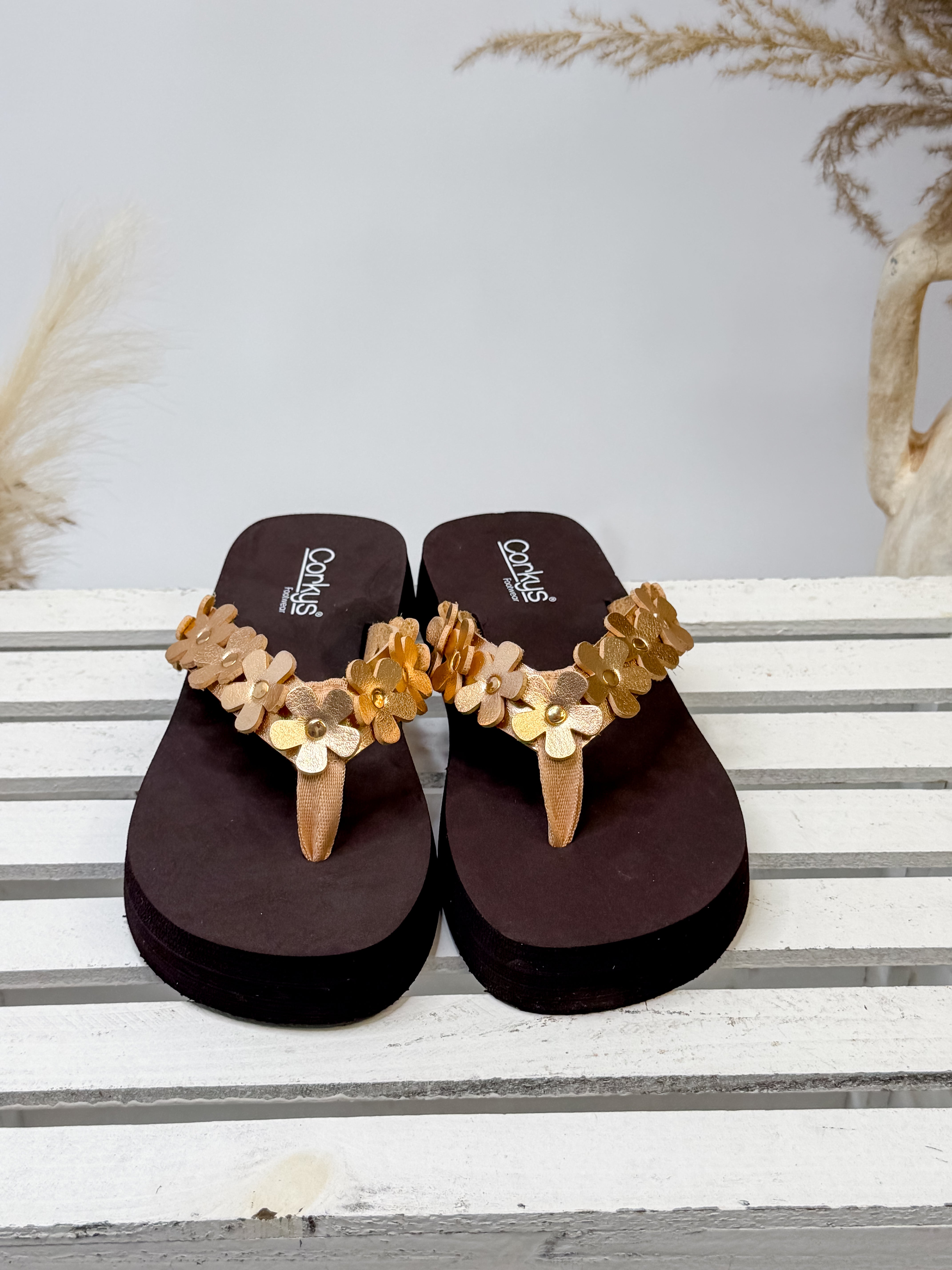 [Corky's] No Running-Gold Metallic