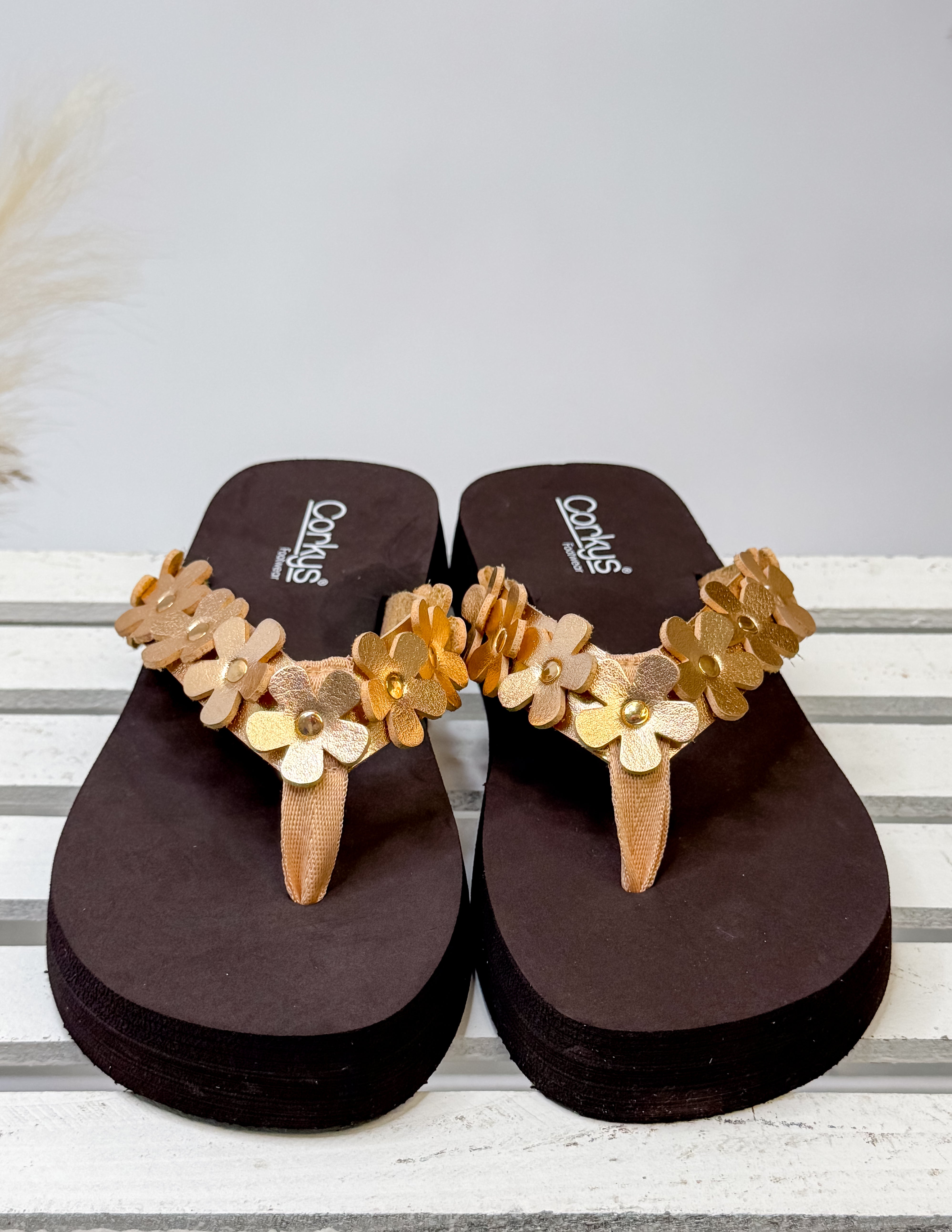 [Corky's] No Running-Gold Metallic