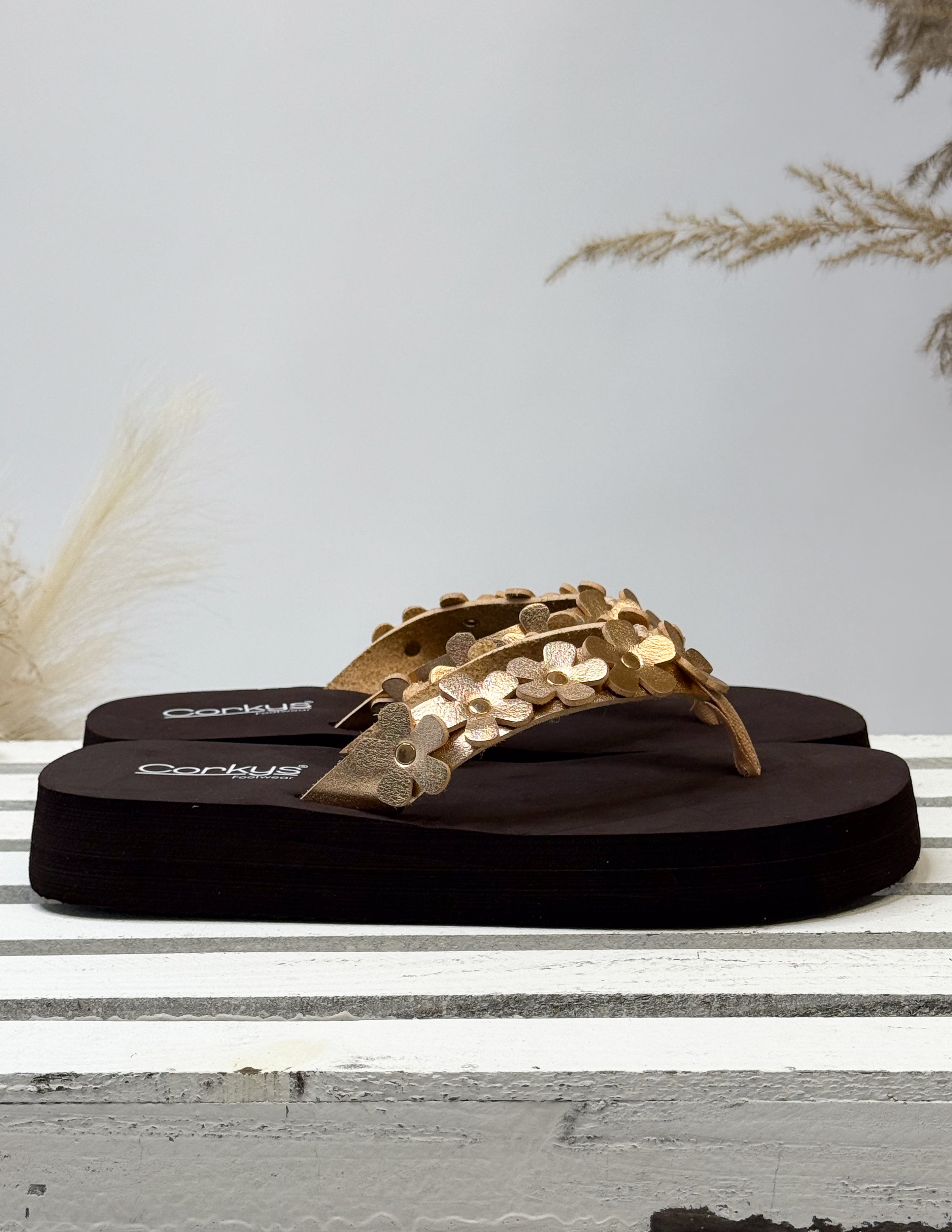 [Corky's] No Running-Gold Metallic