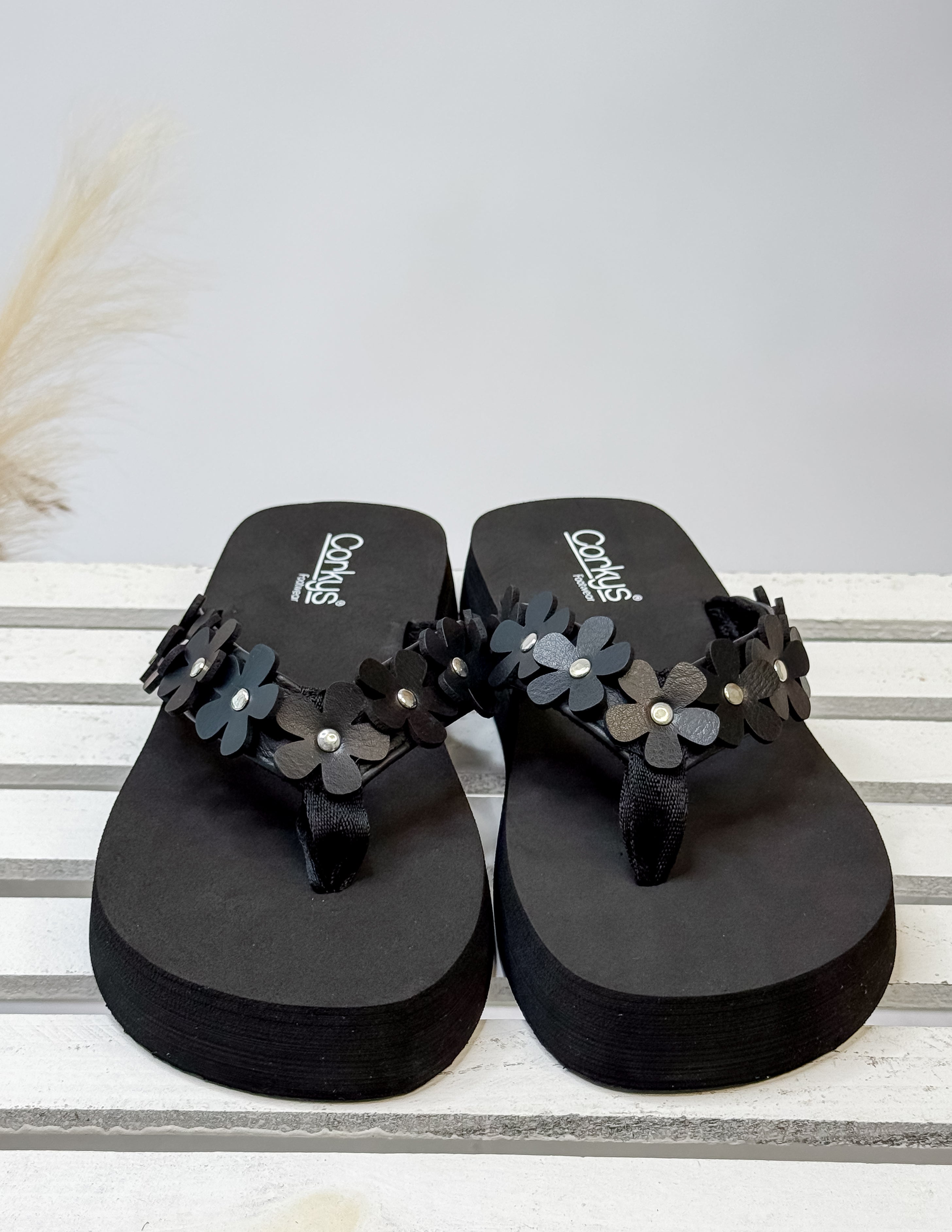 [Corky's] No Running-Black