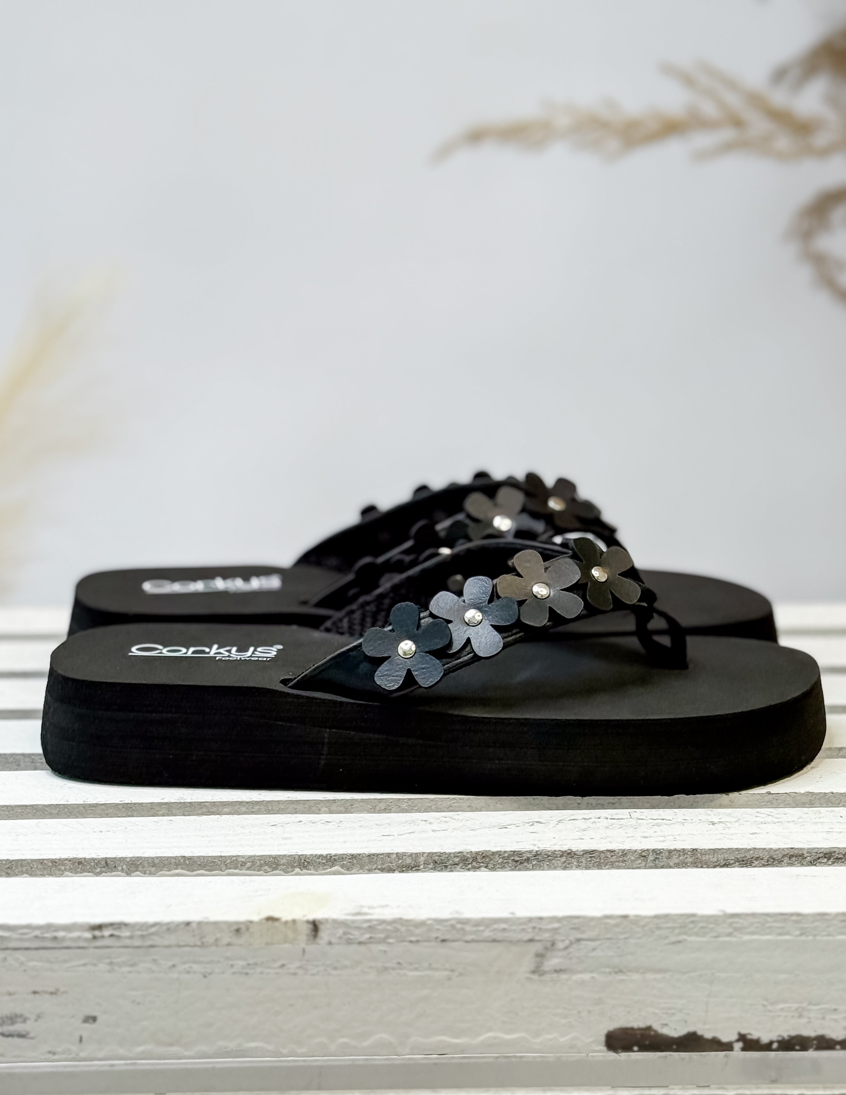 [Corky's] No Running-Black