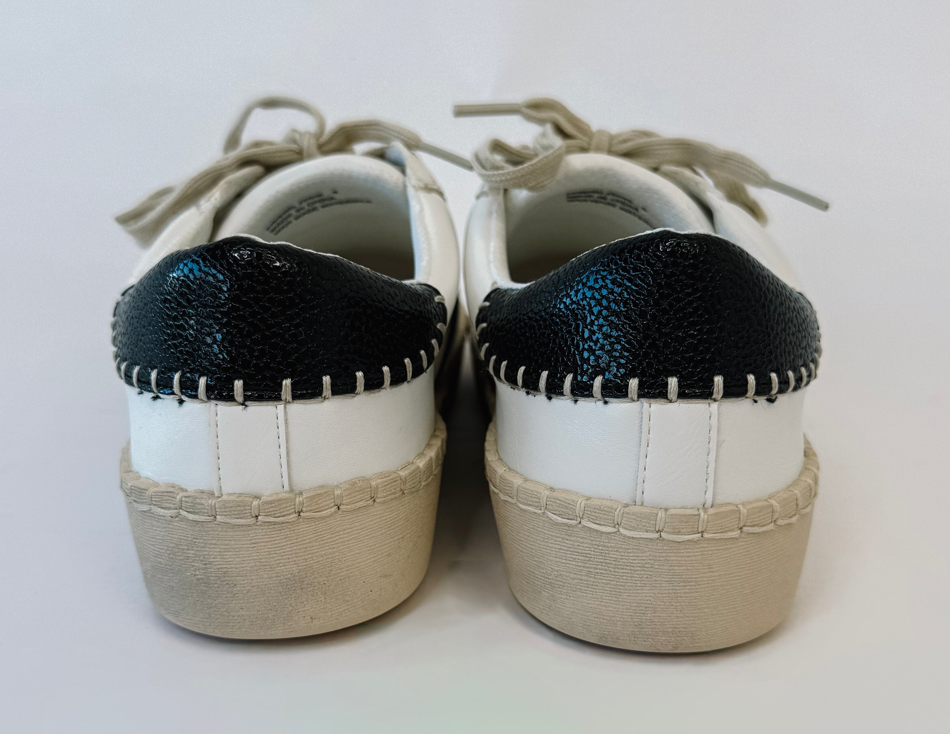 [Hey Girl] Friend Zone White Black