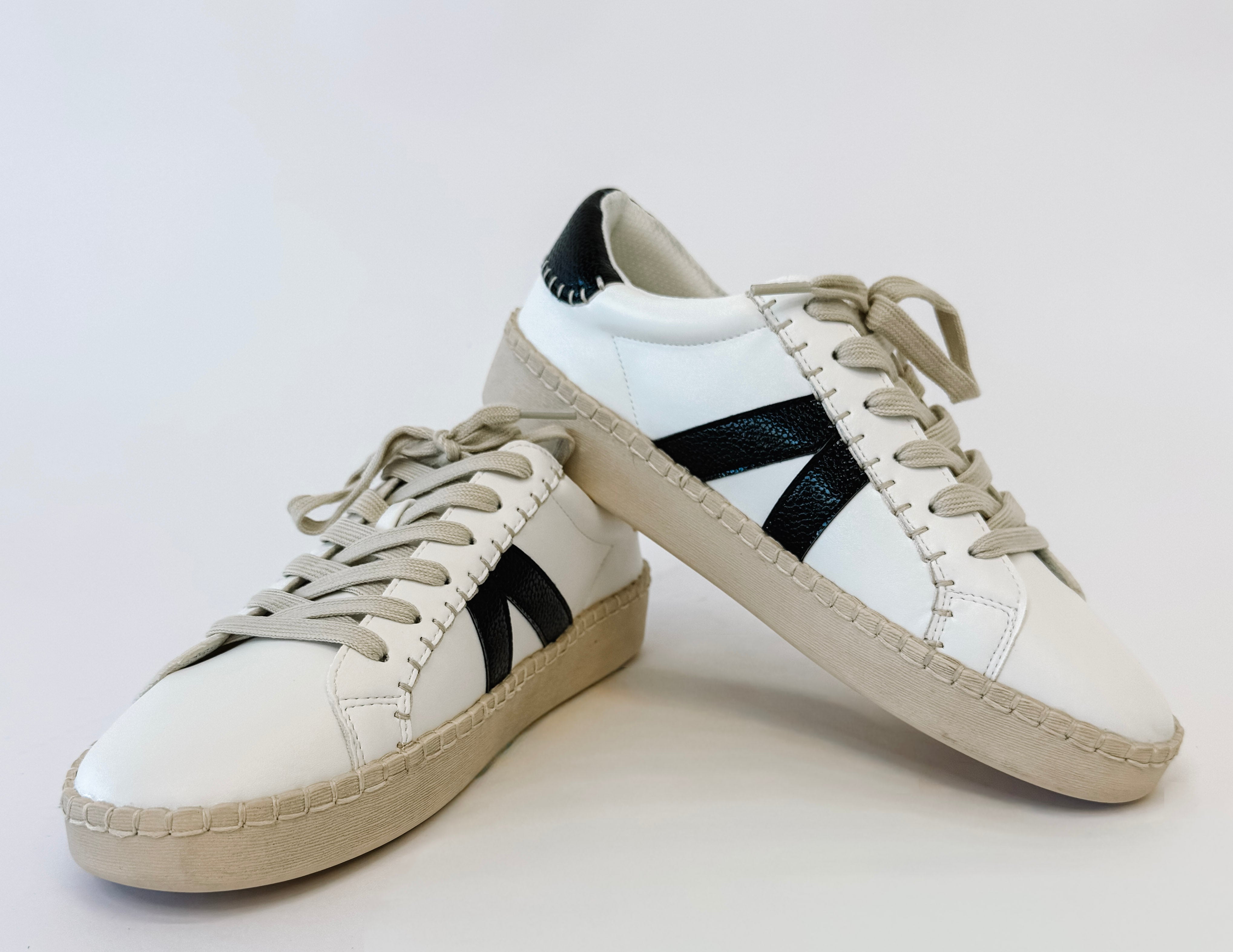 [Hey Girl] Friend Zone White Black