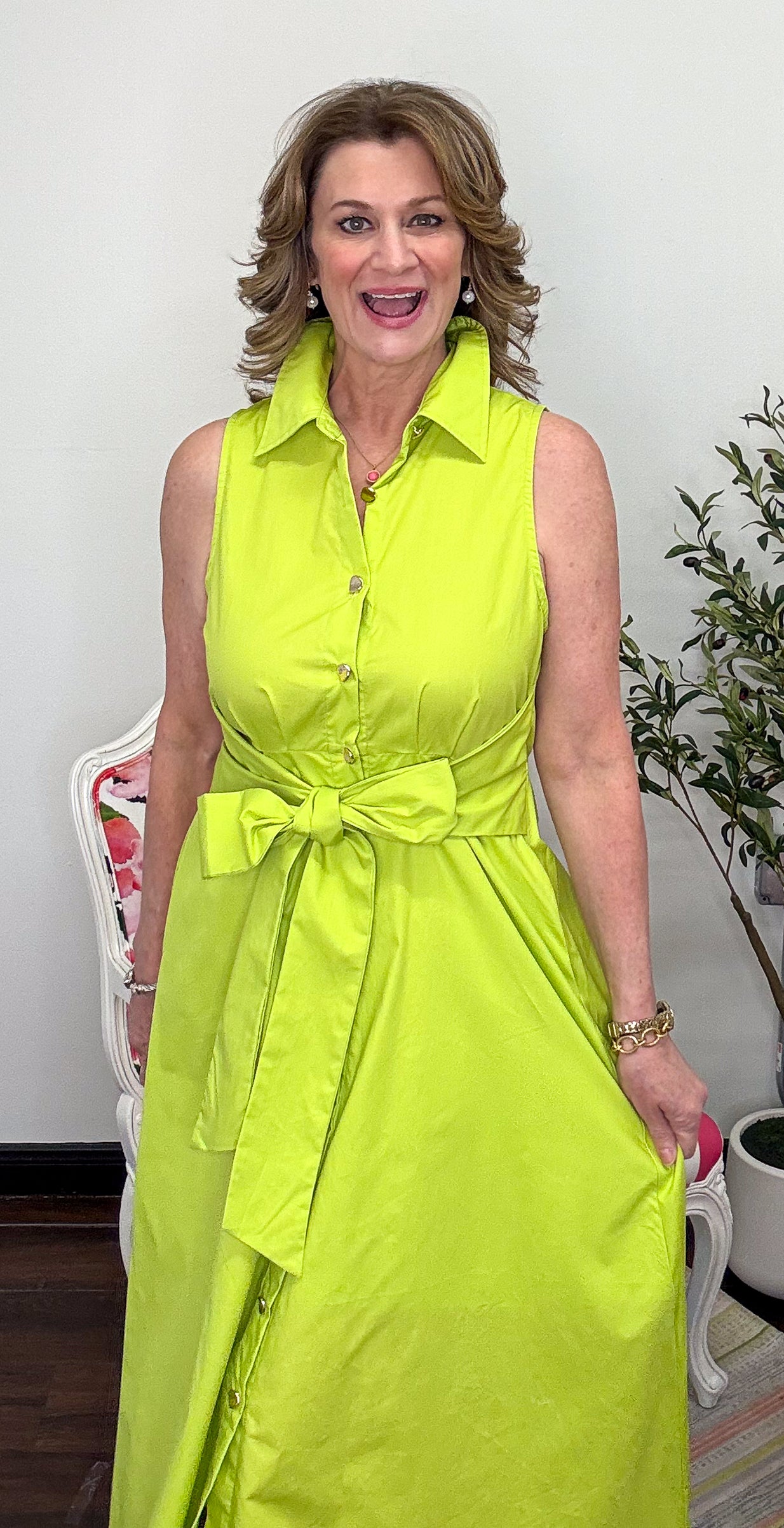 Crisp Meadows Sleeveless Dress