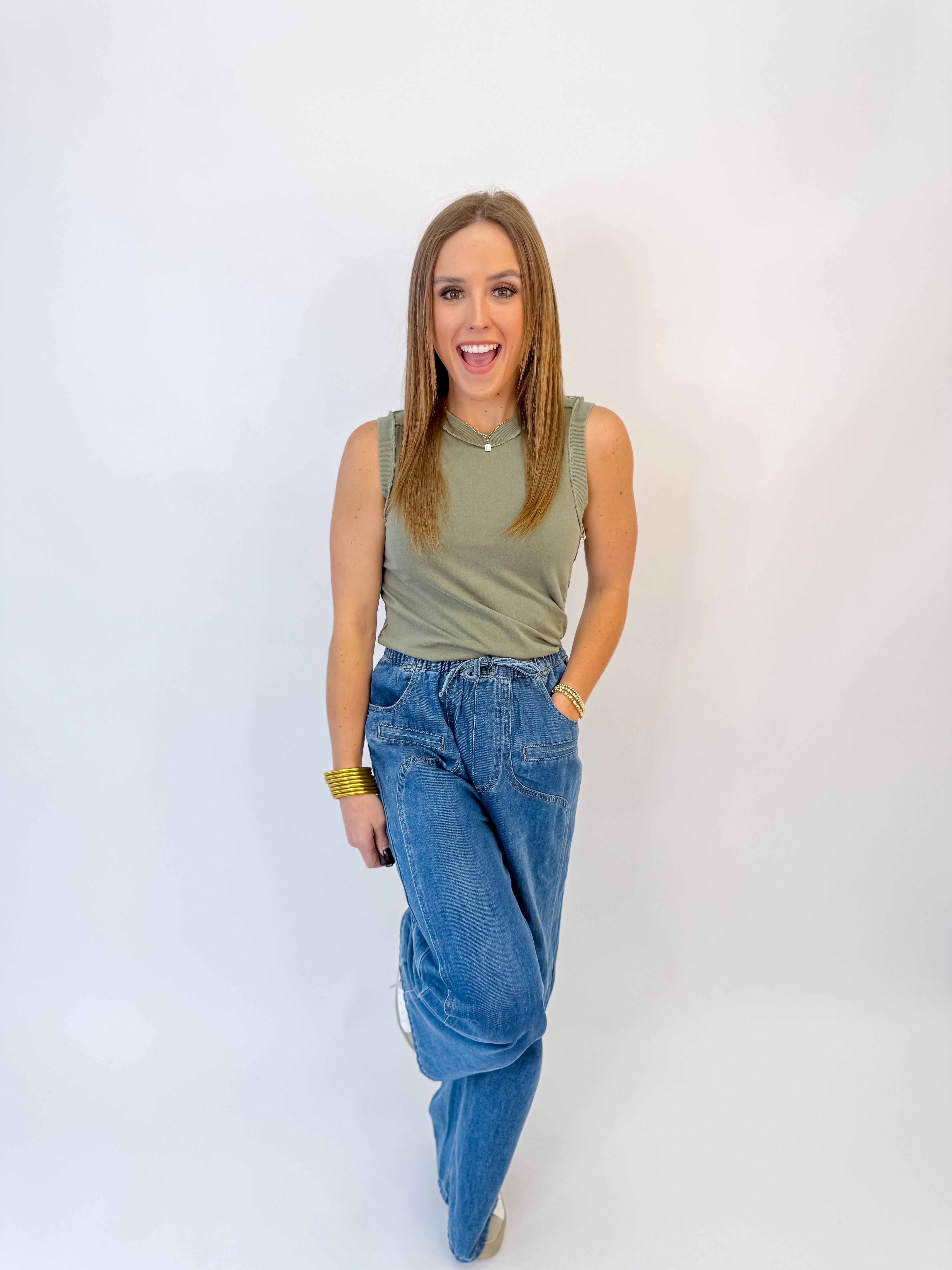 [Dear John] Zo Tee- Vetiver