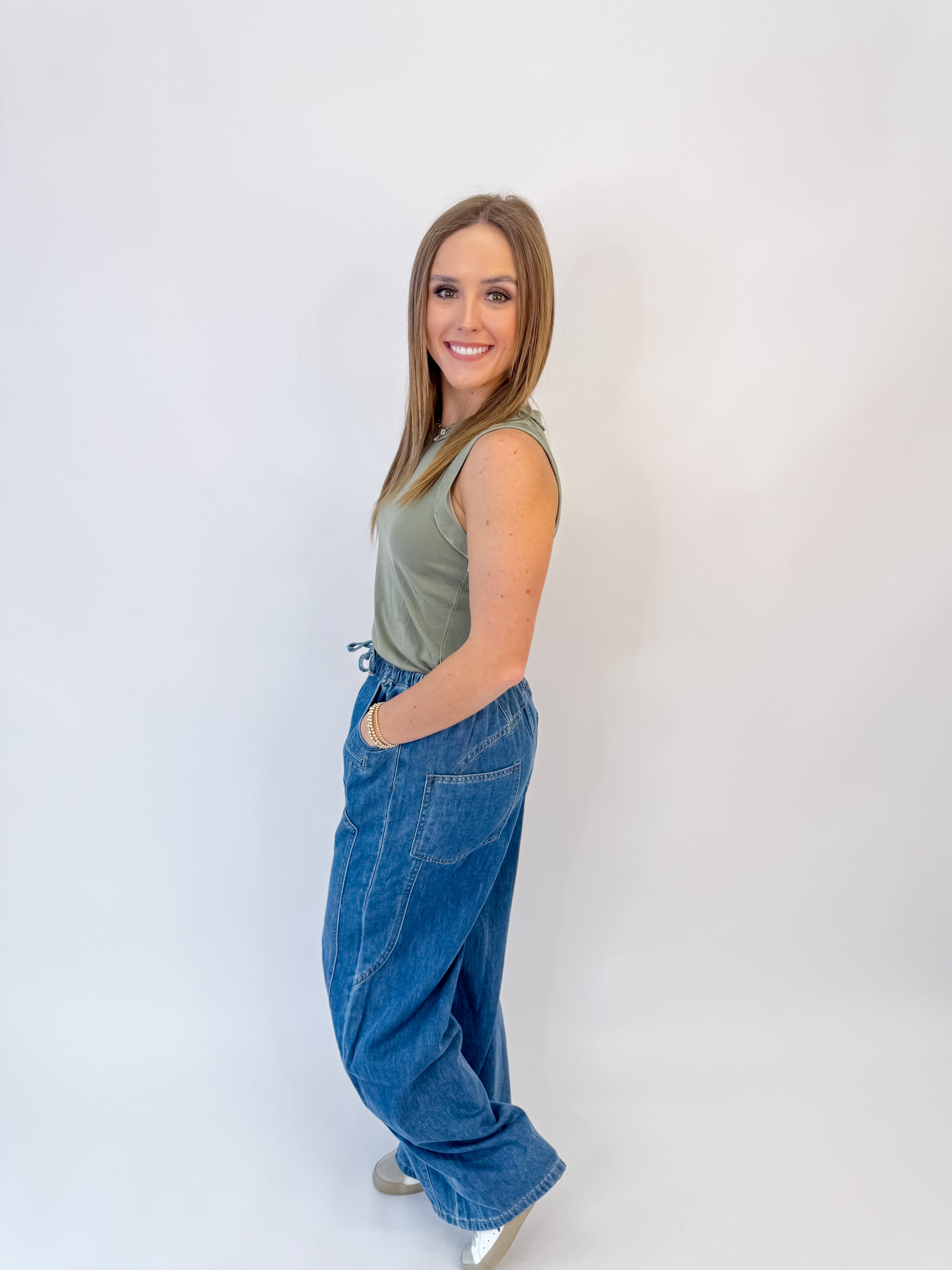 [Dear John] Zo Tee- Vetiver