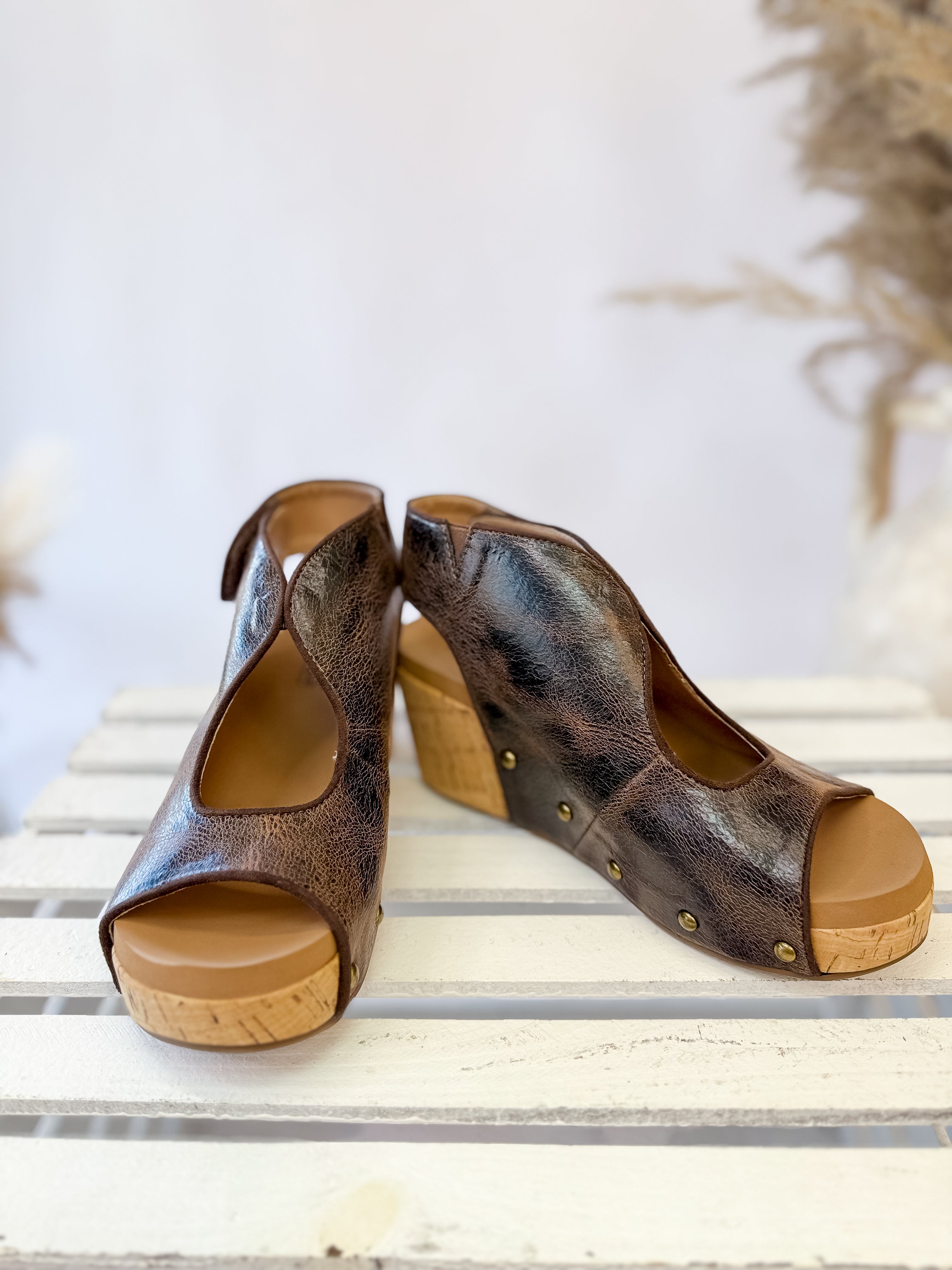 [Corkys] Frisky- Espresso Crinkle