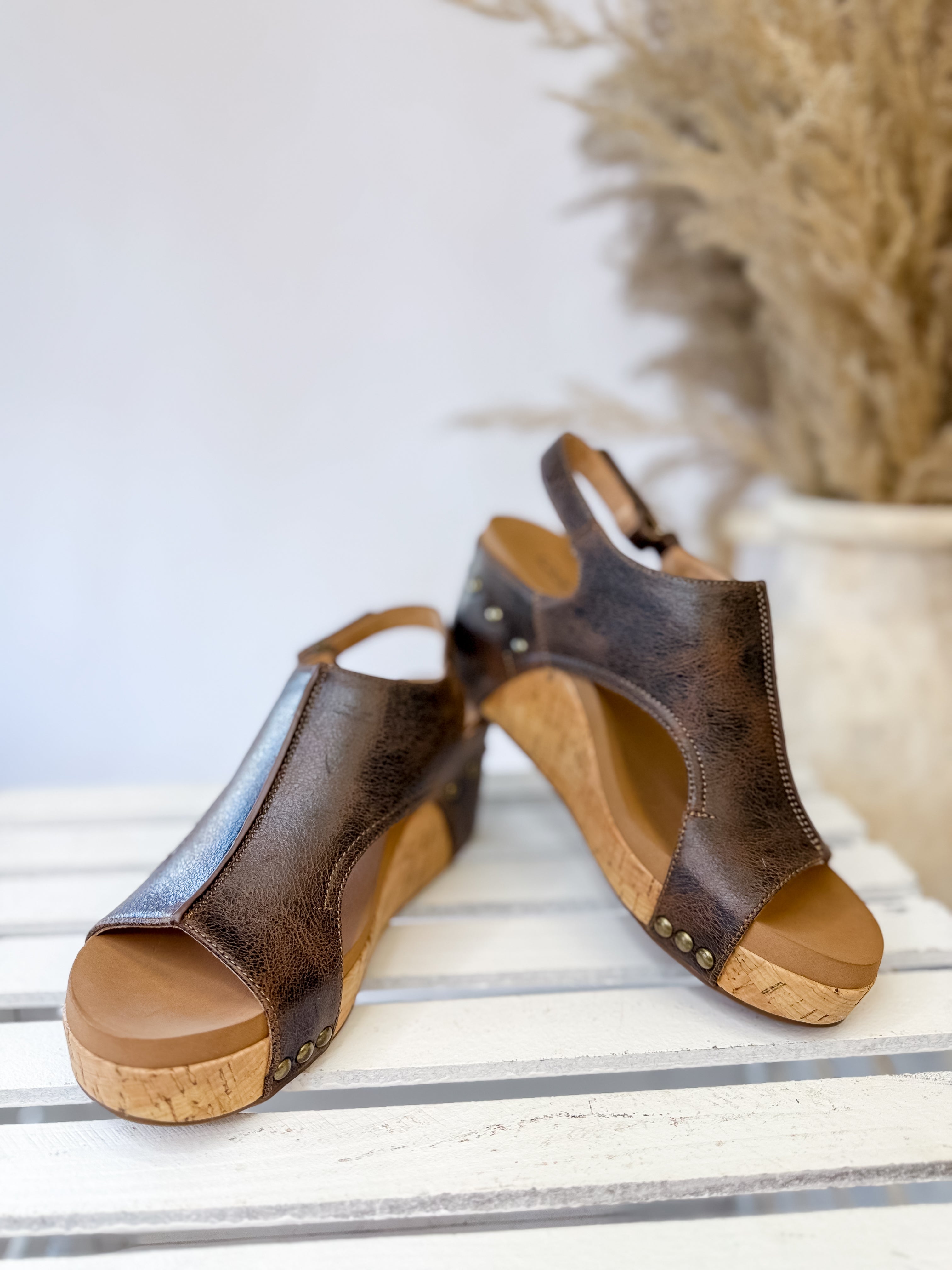 [Corkys] Carley Espresso Crinkle