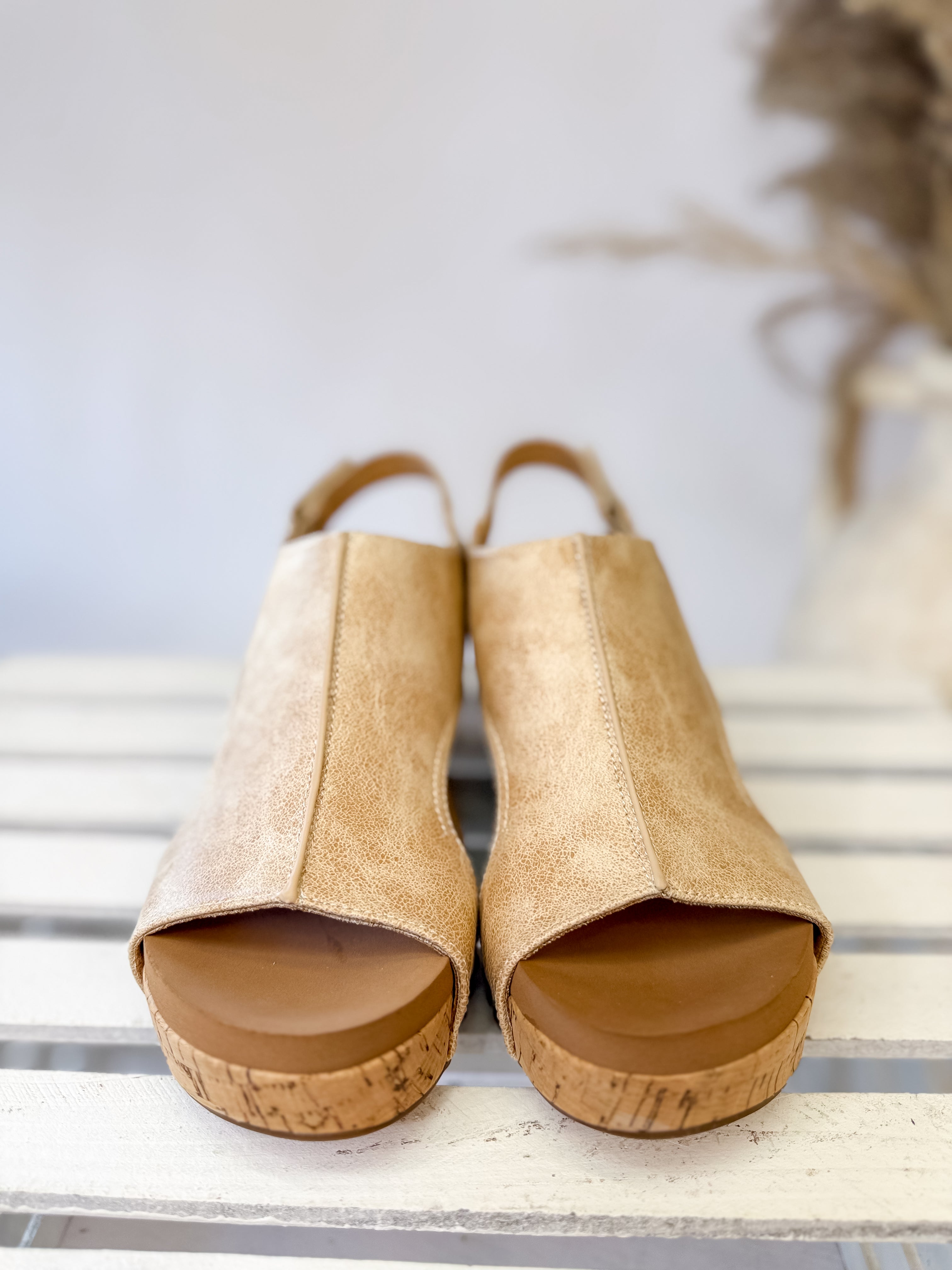 [Corkys] Carley Sand Distressed