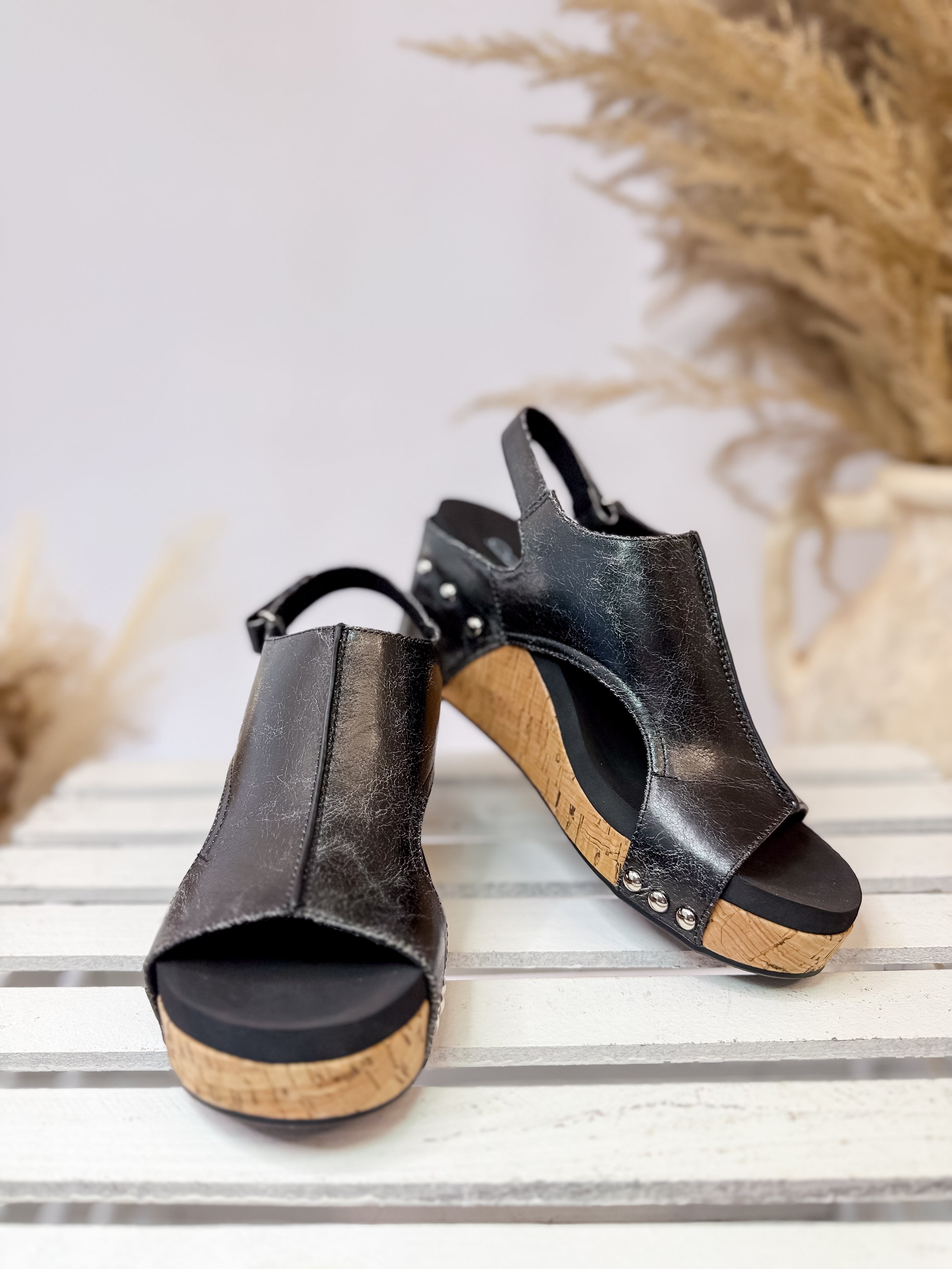 [Corkys] Carley Black Crackle