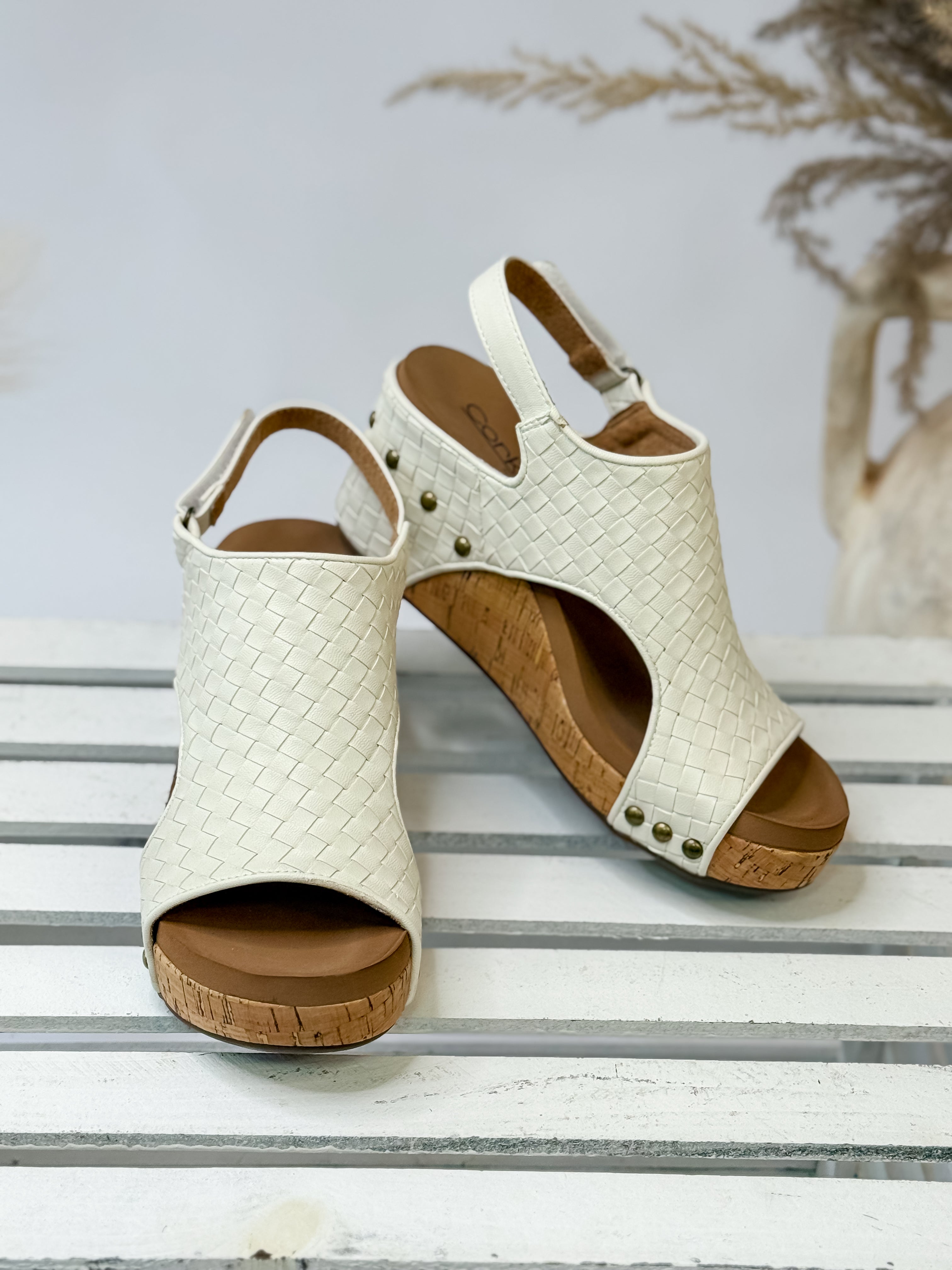 [Corky's] Carley Woven-Ivory