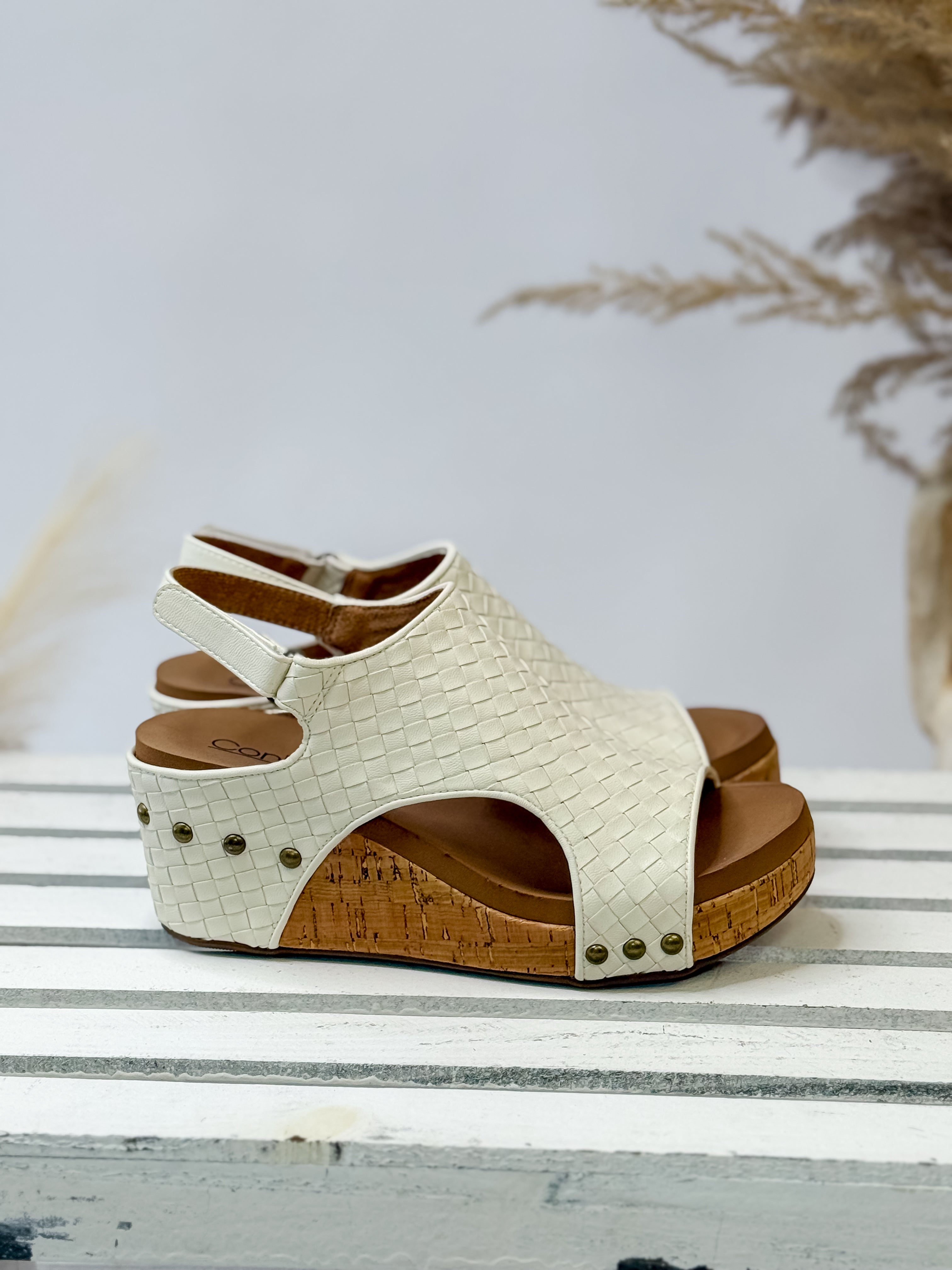 [Corky's] Carley Woven-Ivory