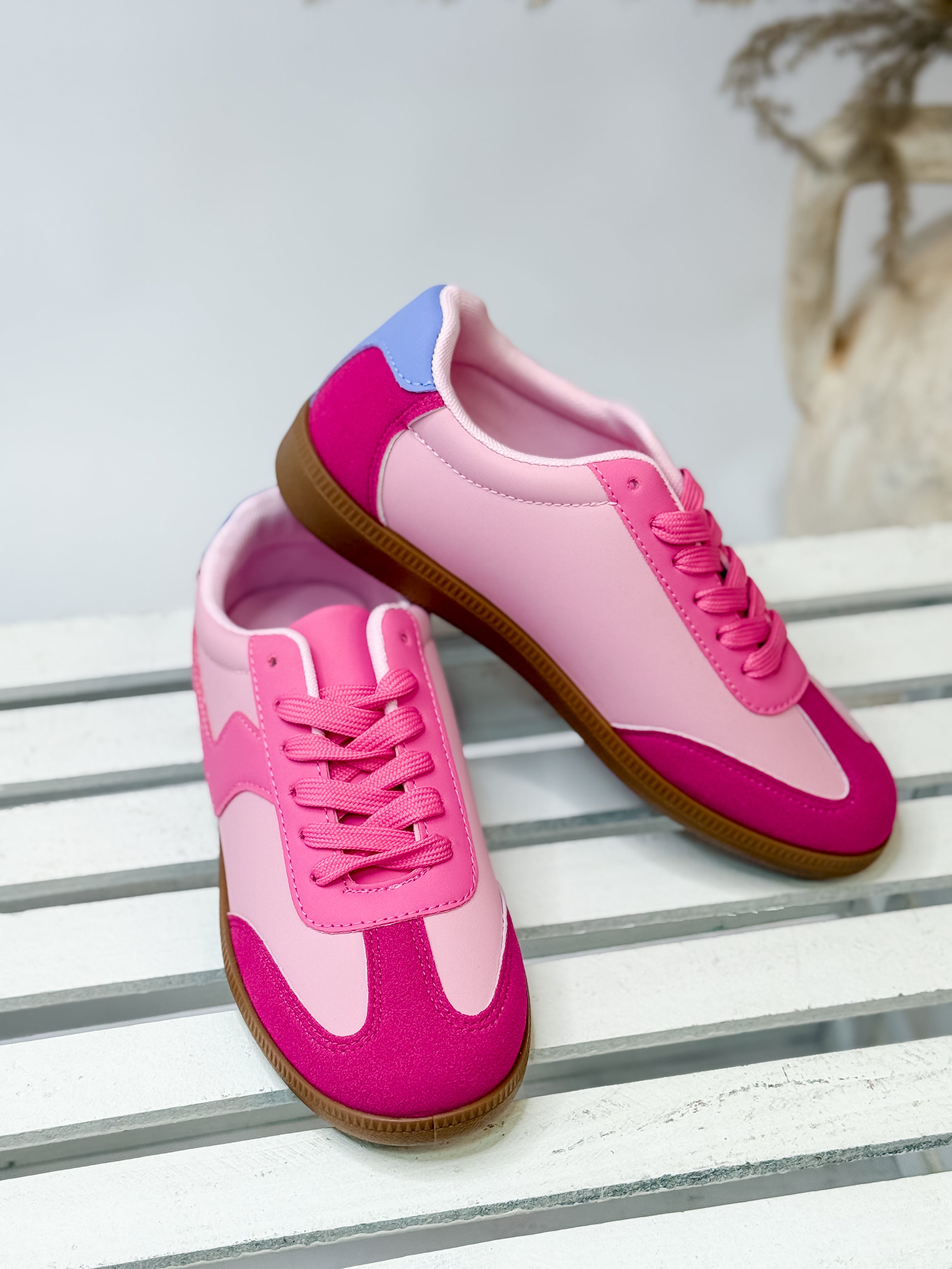Great 1 Sneaker - Fucshia