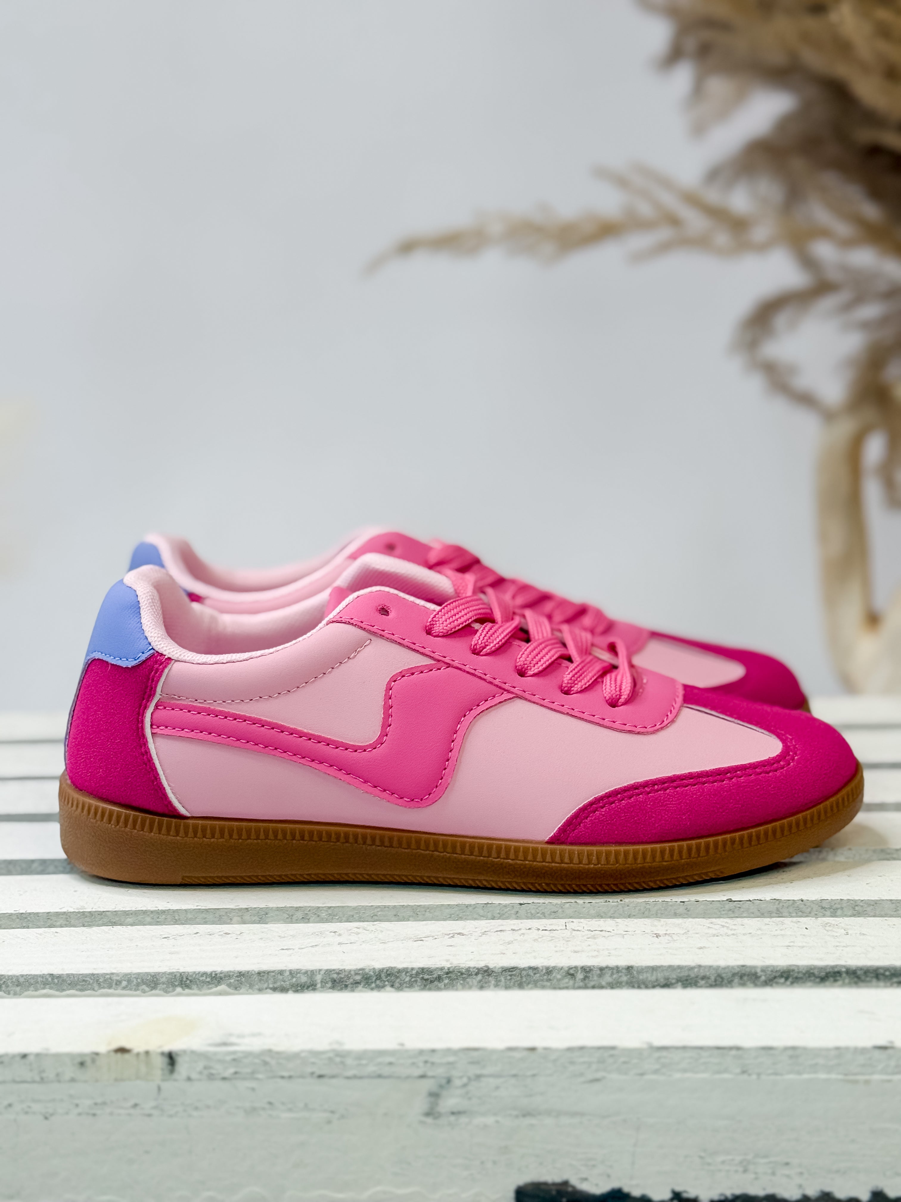 Great 1 Sneaker - Fucshia