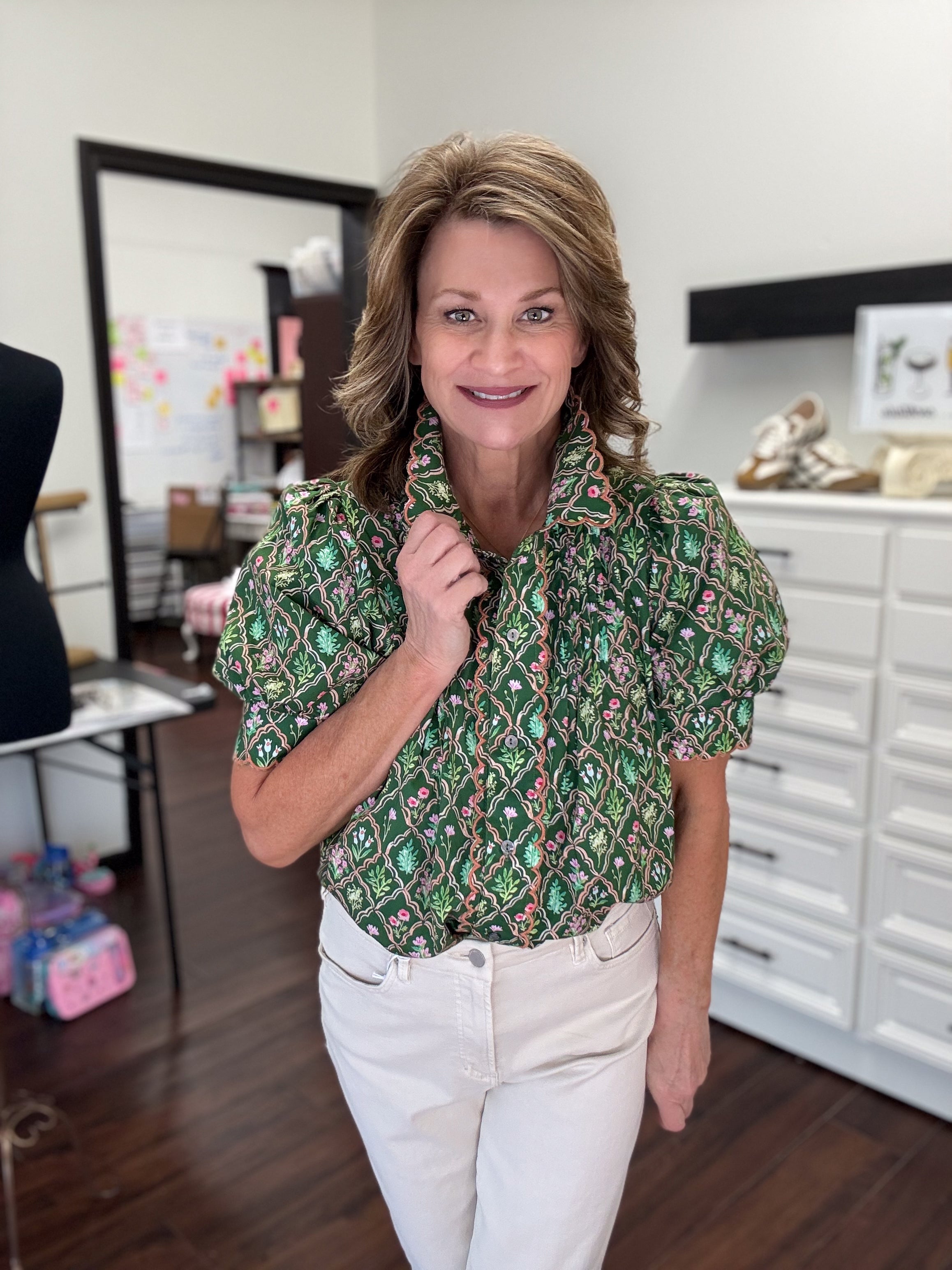 Petal Scallop Short Sleeve Top-Pine