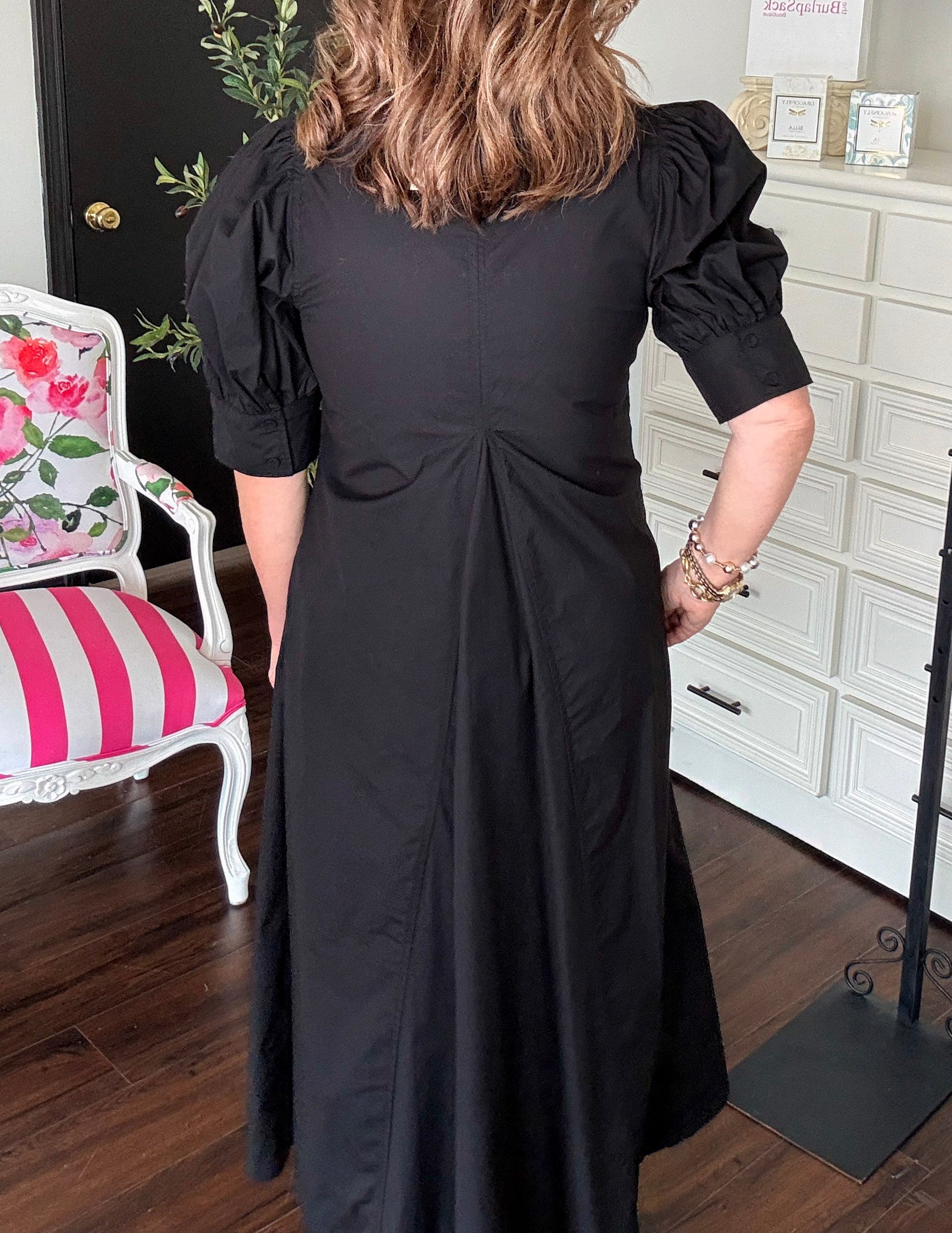 V-Neck-Pleated A-Line Dress-Black