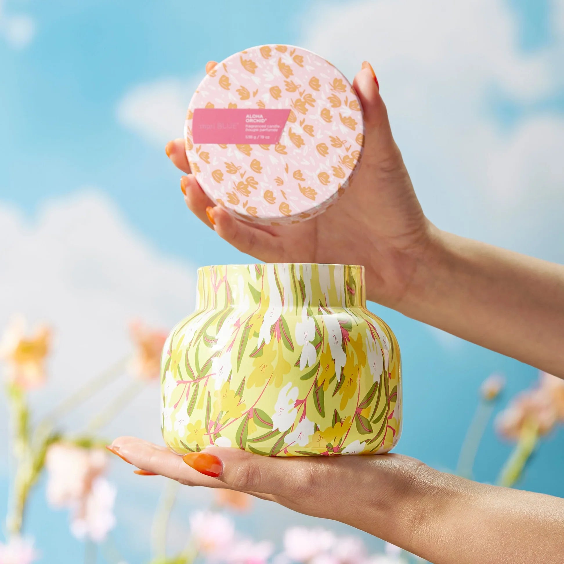 [Capri Blue] Aloha Orchid Pattern Play Signature Candle 19oz