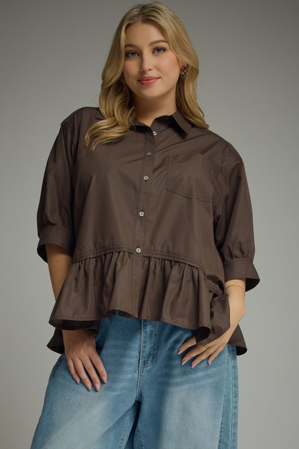 [Plus] Ruffle Hem Classic Top - Brown