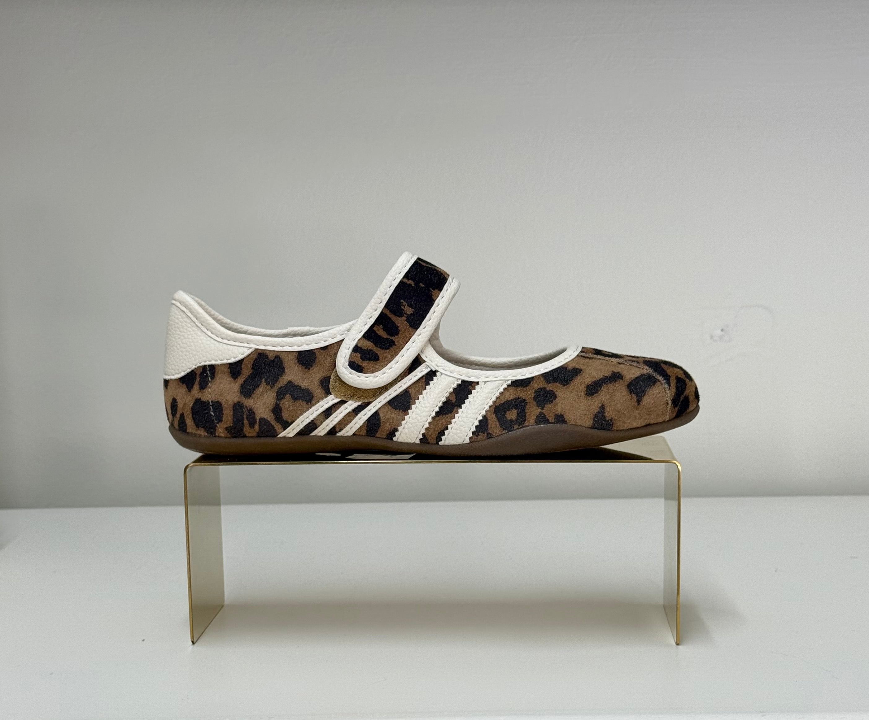 Peyton Leopard Retro Flat Sneaker - 994 Leopard