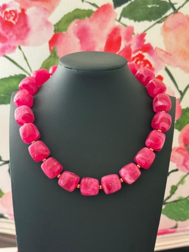 Square Beaded Necklace-Hot Pink